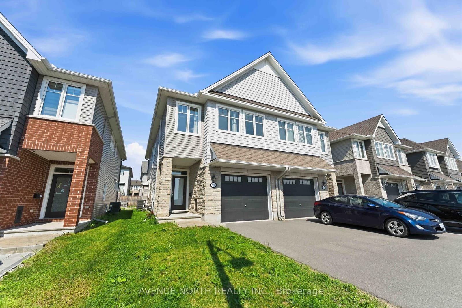 881 Antonio Farley Street, Orleans, ON — photo 2