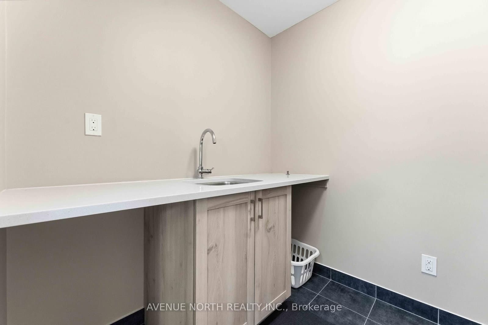 881 Antonio Farley Street, Orleans, ON — photo 23
