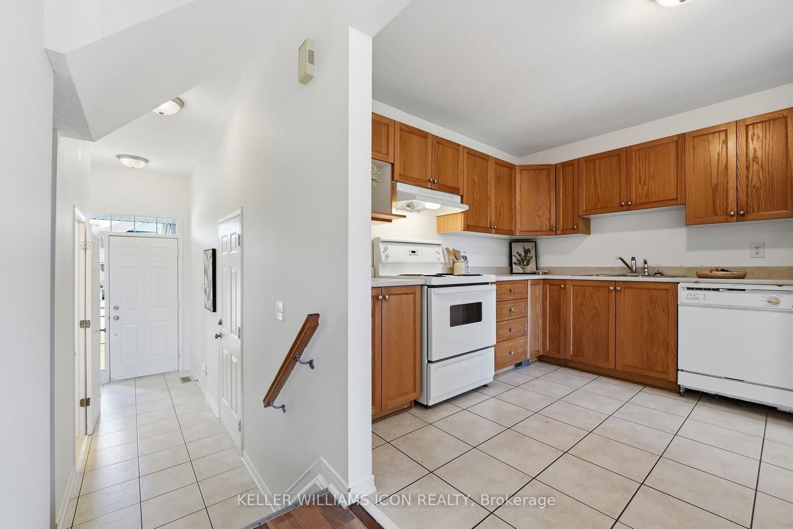 472 Claridge Drive, Ottawa, ON — photo 8