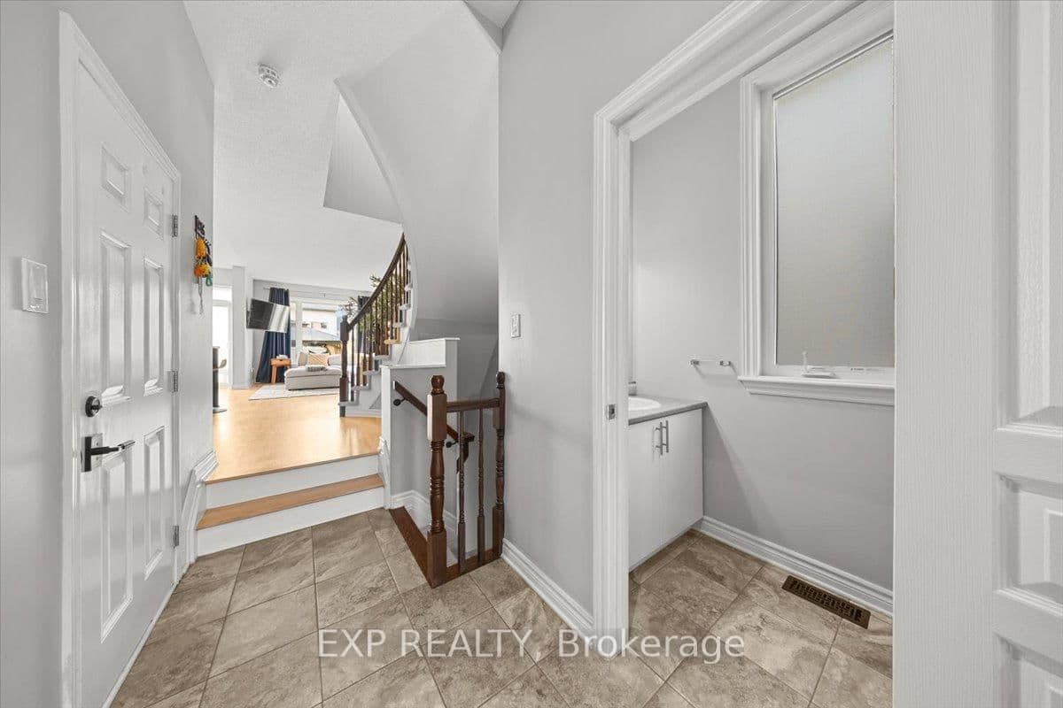 255 Shinleaf Crescent, Ottawa, ON — photo 5