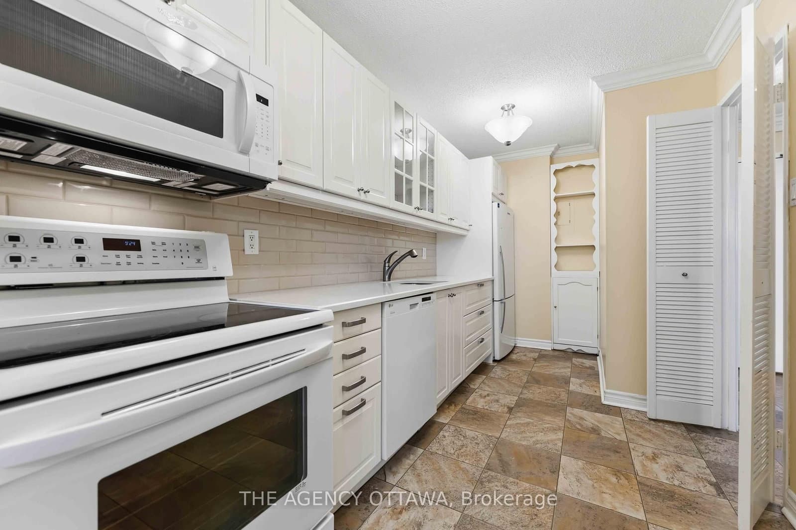 703 - 1785 Frobisher Lane, Ottawa, ON — photo 10