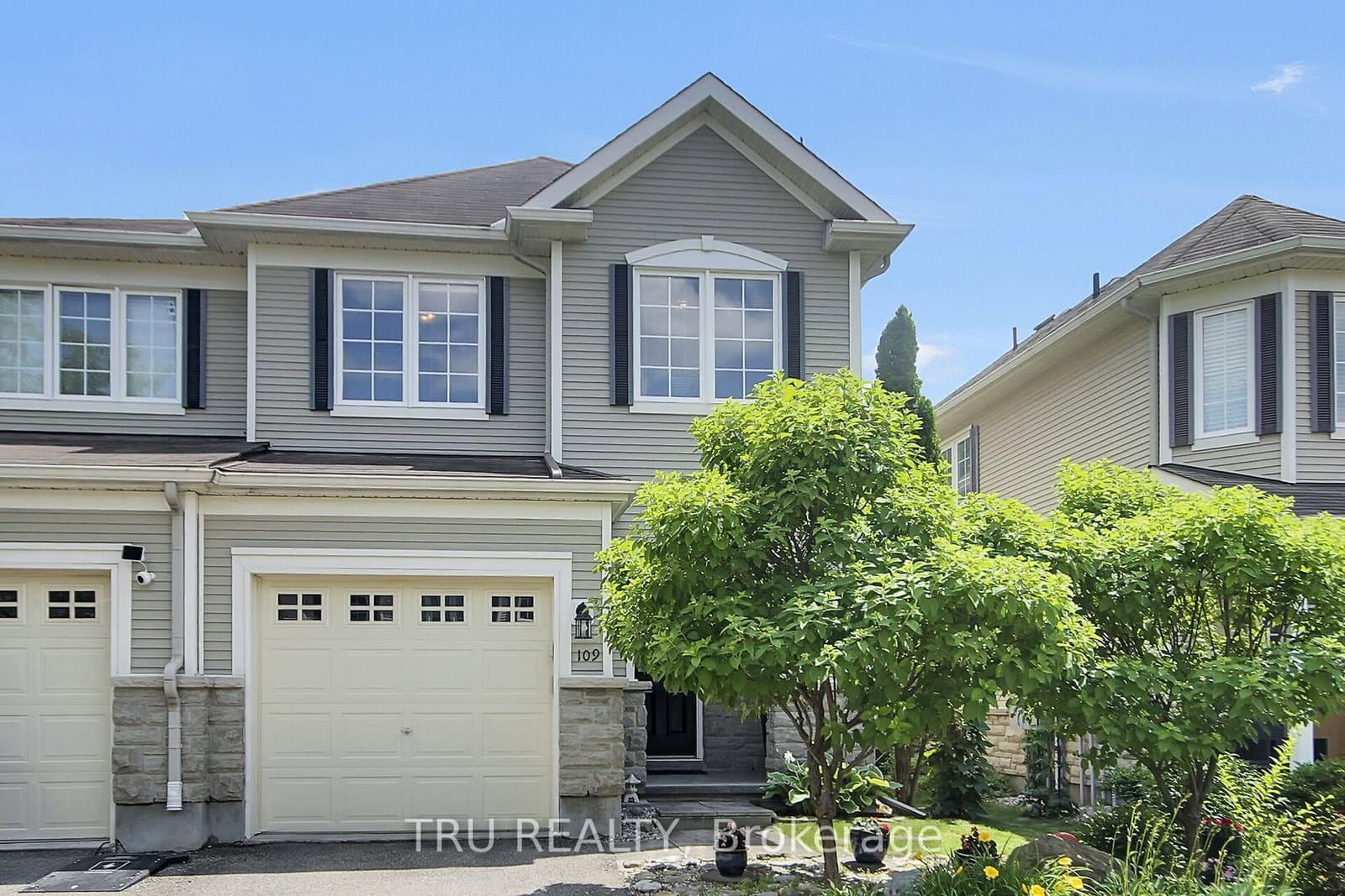 109 Braddock Private, Ottawa, ON — photo 1