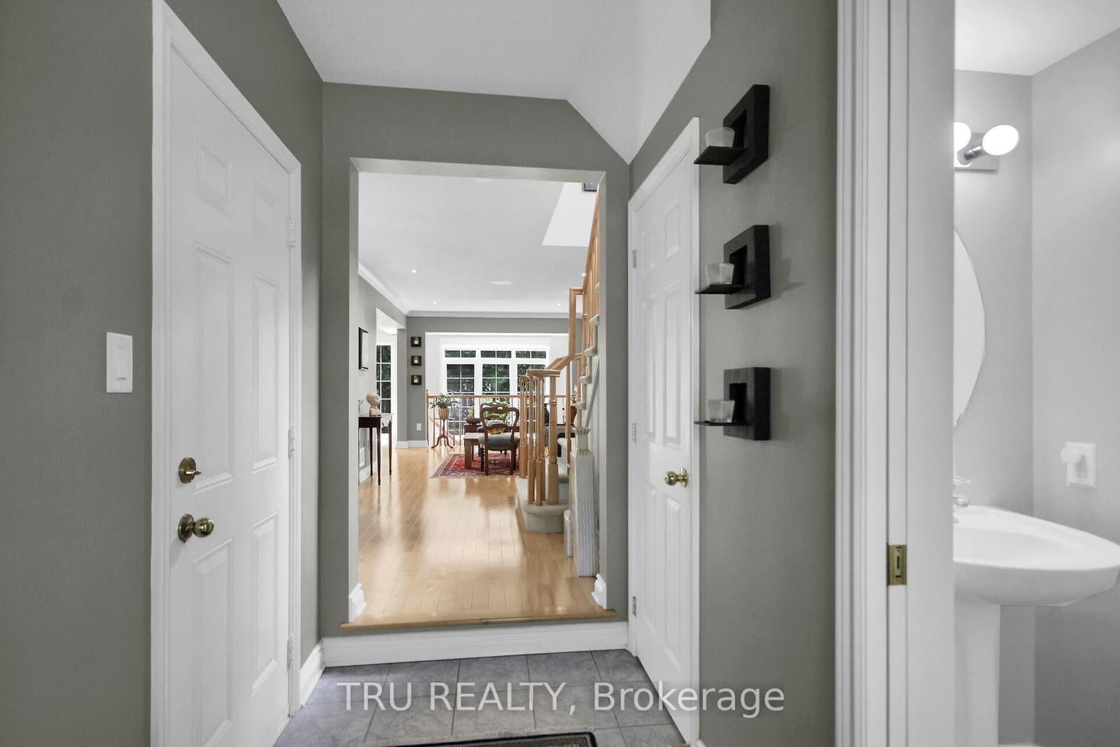 109 Braddock Private, Ottawa, ON — photo 5