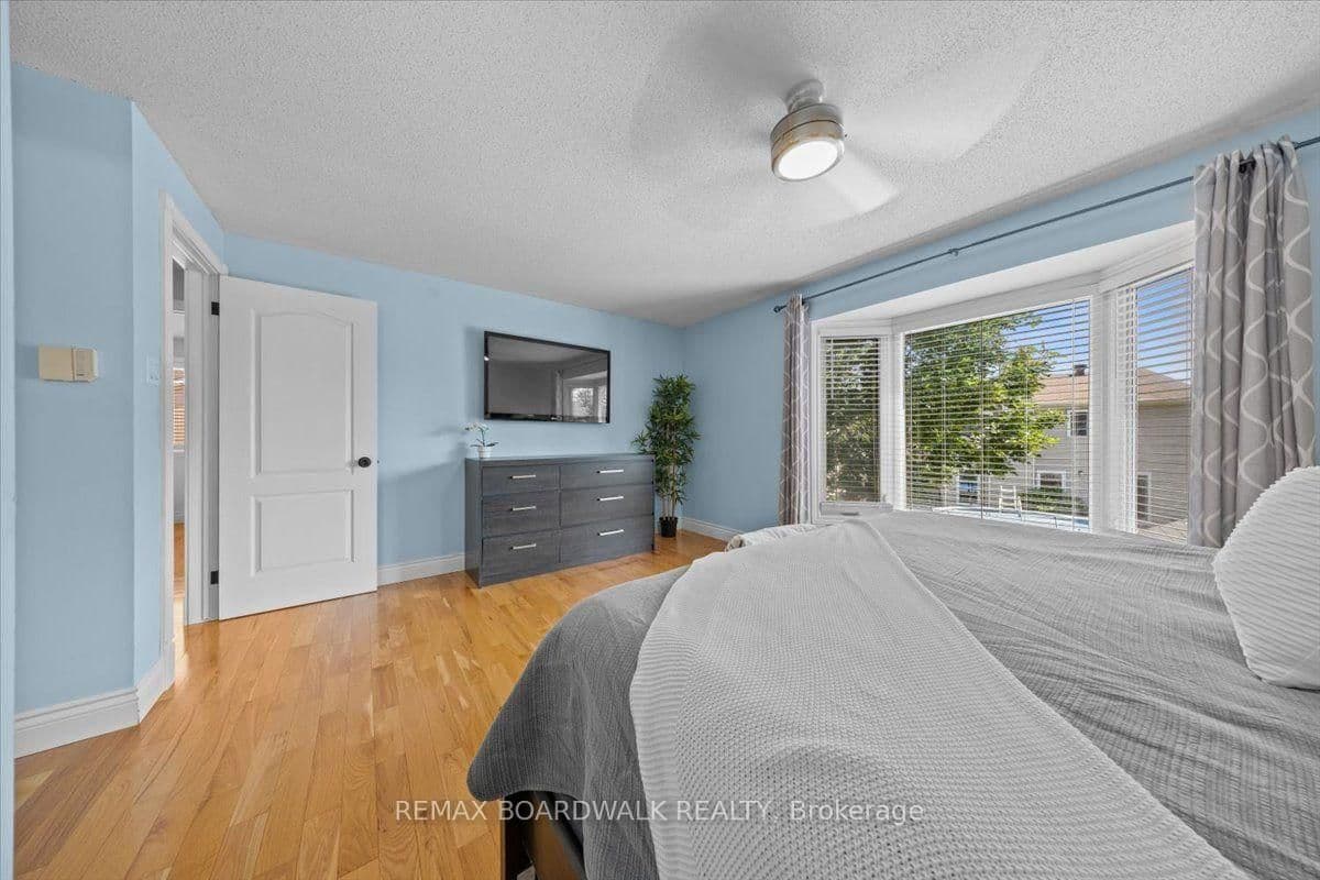 1966 BOAKE Street, Orleans, ON — photo 31