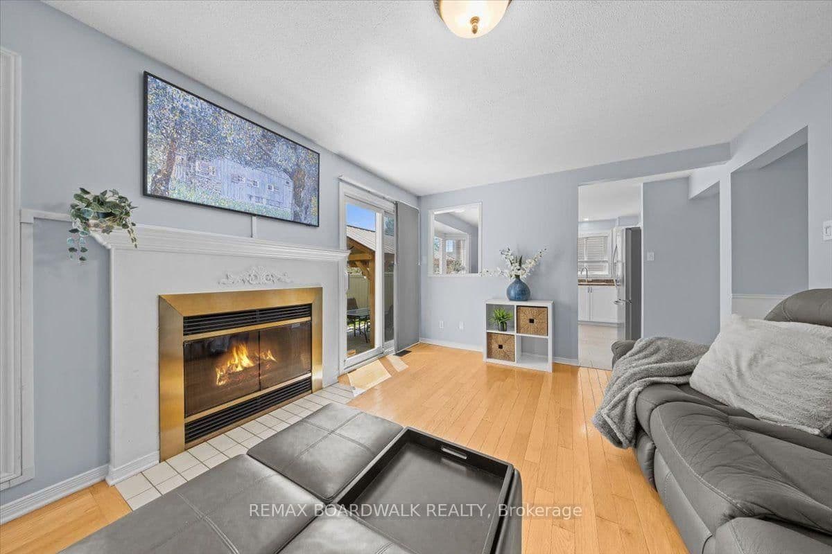 1966 BOAKE Street, Orleans, ON — photo 5