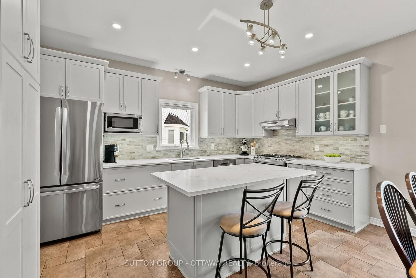 21 Avonmore Crescent, Ottawa, ON — photo 12