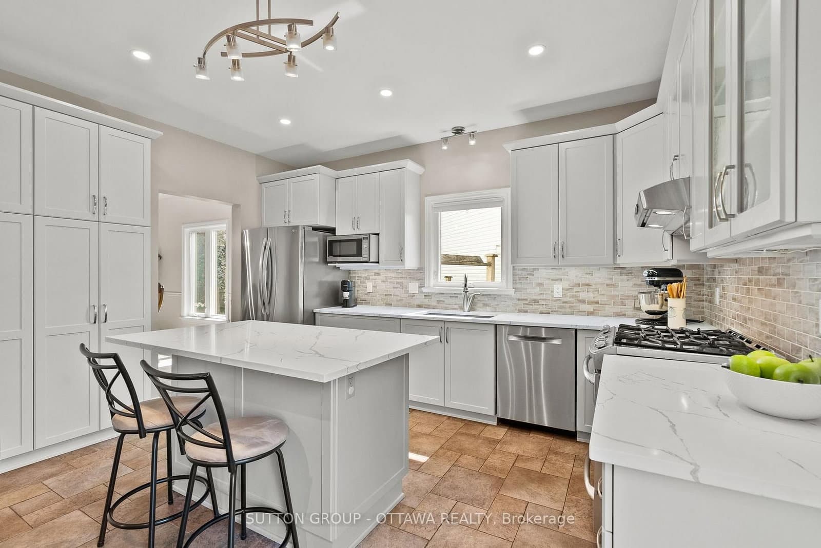 21 Avonmore Crescent, Ottawa, ON — photo 13