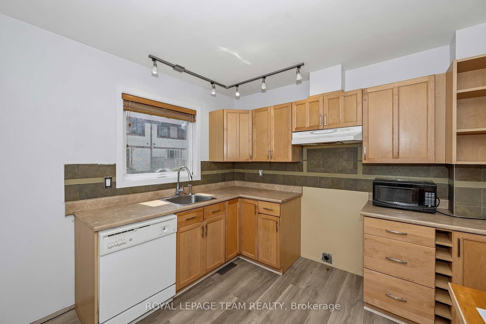 563 Parasol Court, Ottawa, ON — photo 15