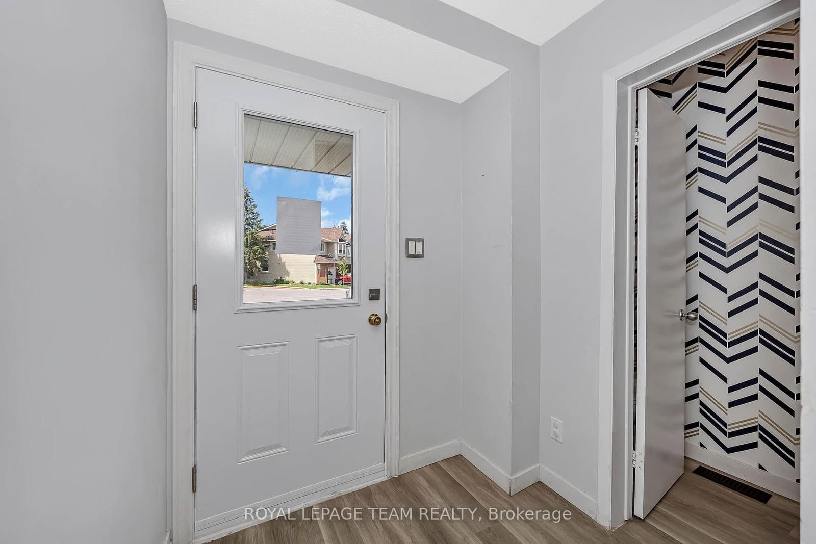 563 Parasol Court, Ottawa, ON — photo 5
