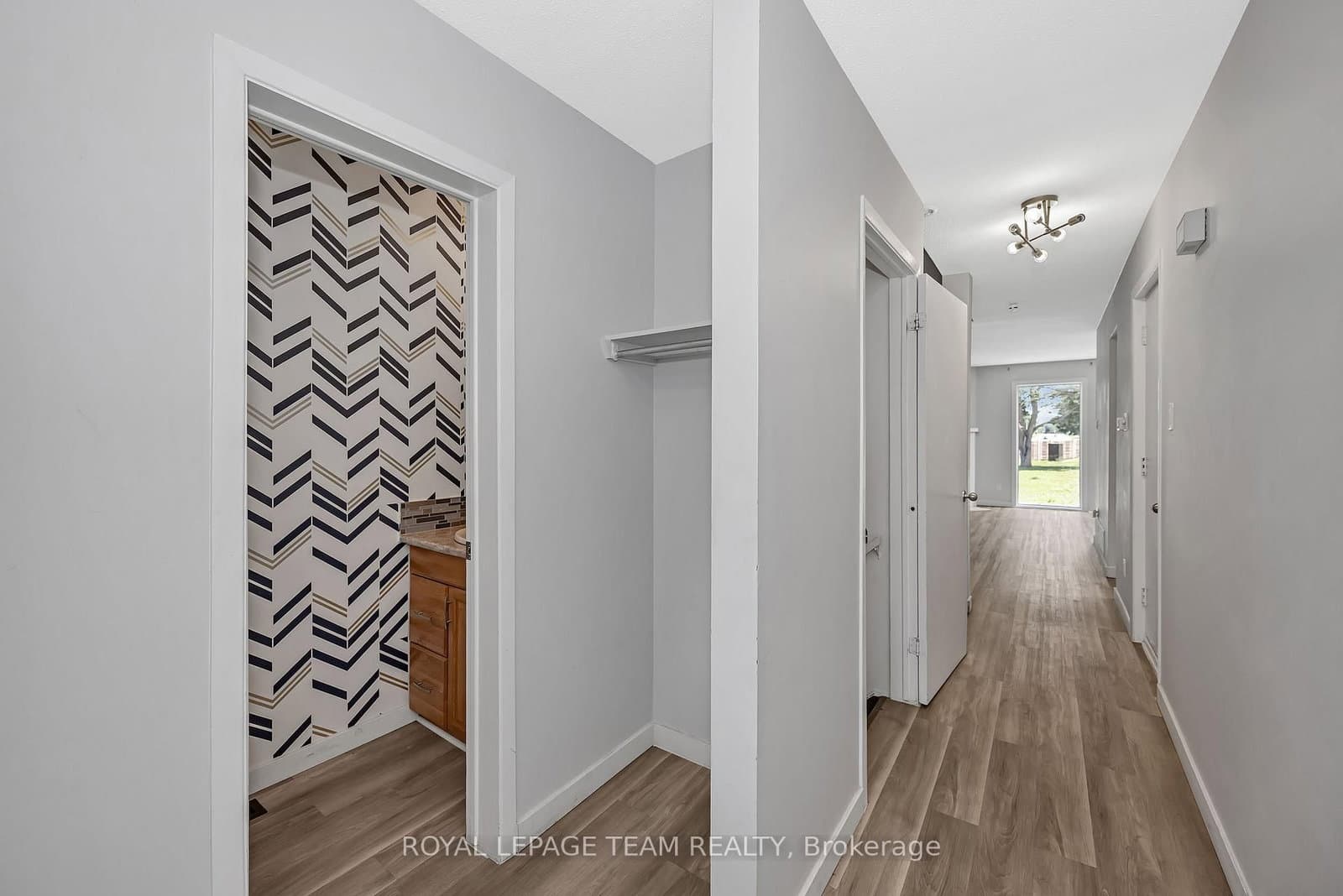 563 Parasol Court, Ottawa, ON — photo 6