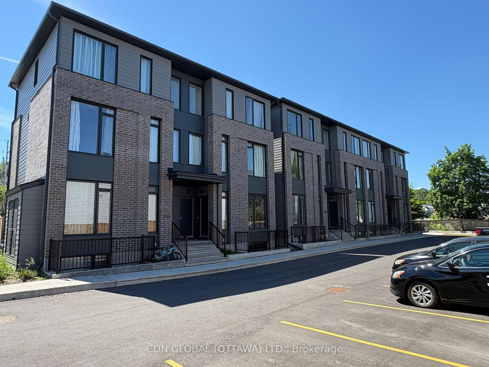 1258-1260 Marenger Street, Ottawa, ON — photo 2