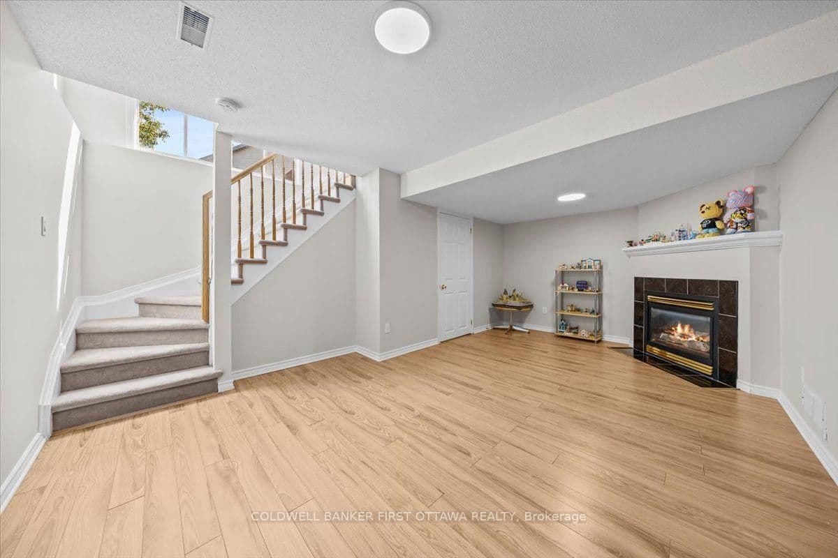 46 MARGRAVE Avenue, Ottawa, ON — photo 14