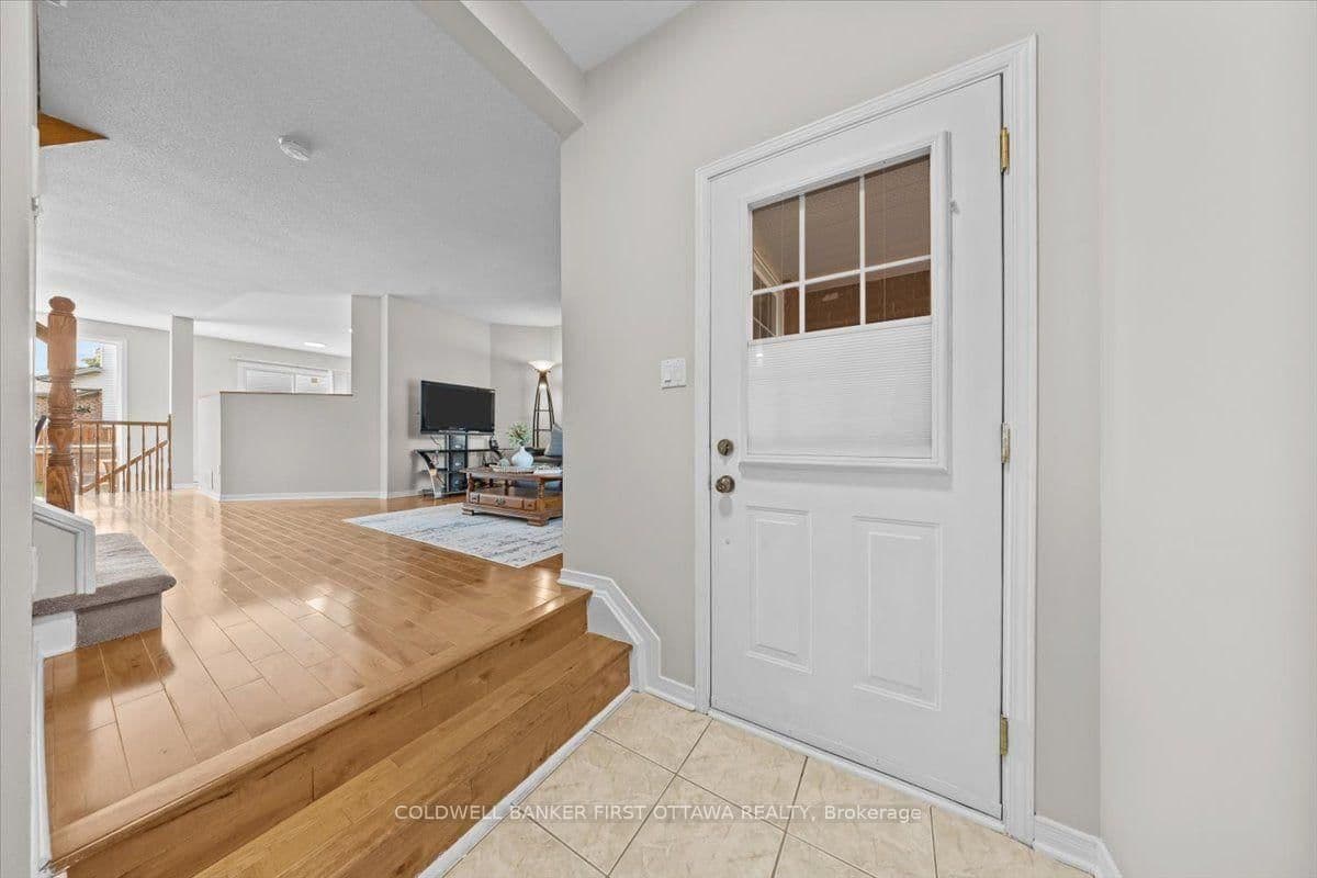 46 MARGRAVE Avenue, Ottawa, ON — photo 5