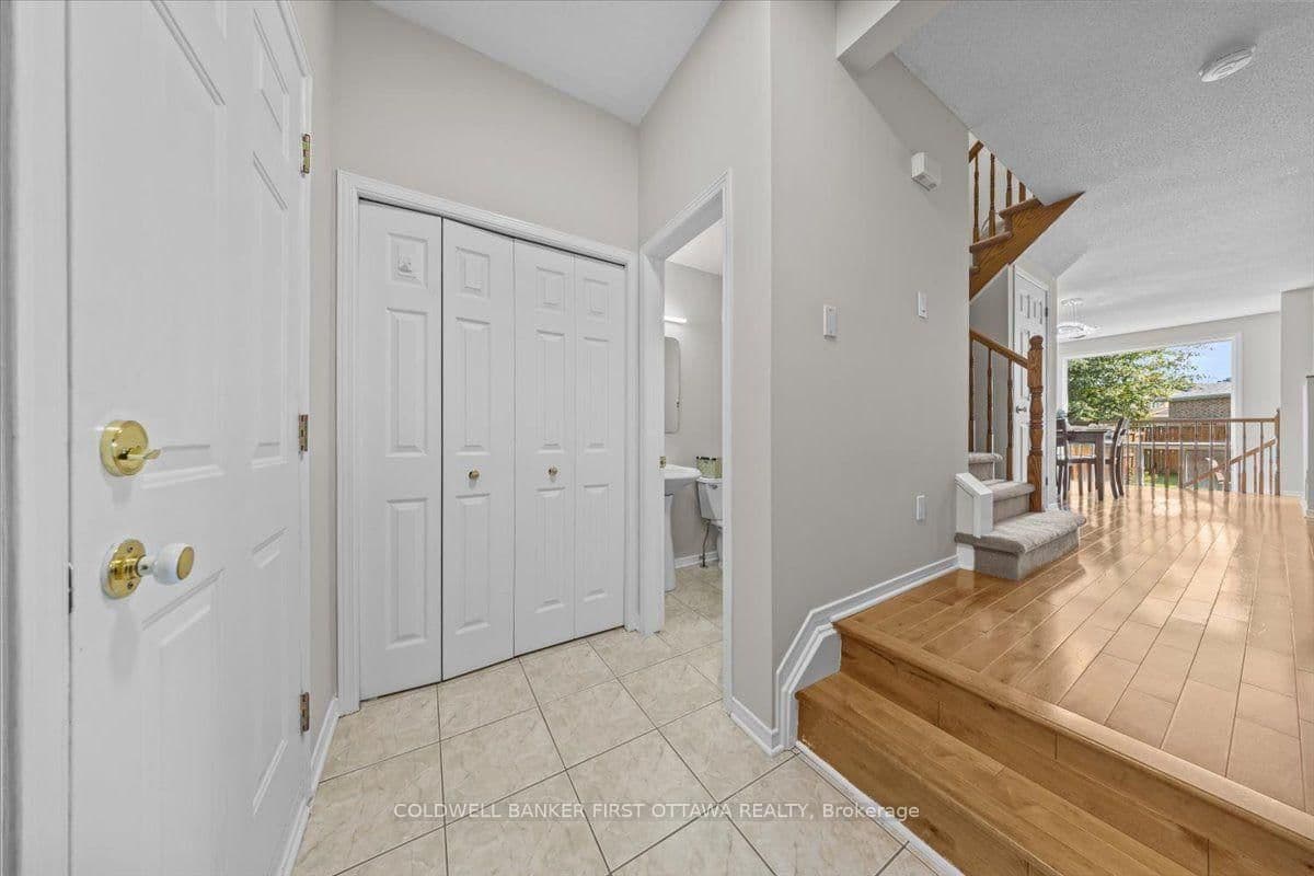 46 MARGRAVE Avenue, Ottawa, ON — photo 6