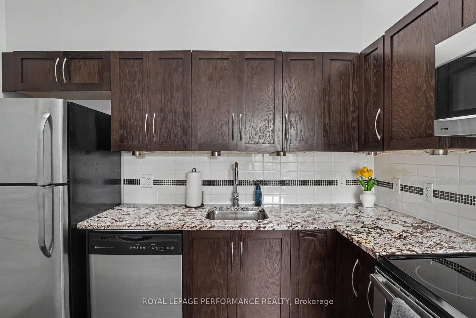 208 - 682 Churchill Avenue, Ottawa, ON — photo 9
