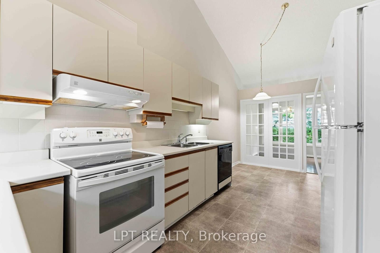 40 - 24 Grand Cedar Court, Stittsville, ON — photo 11