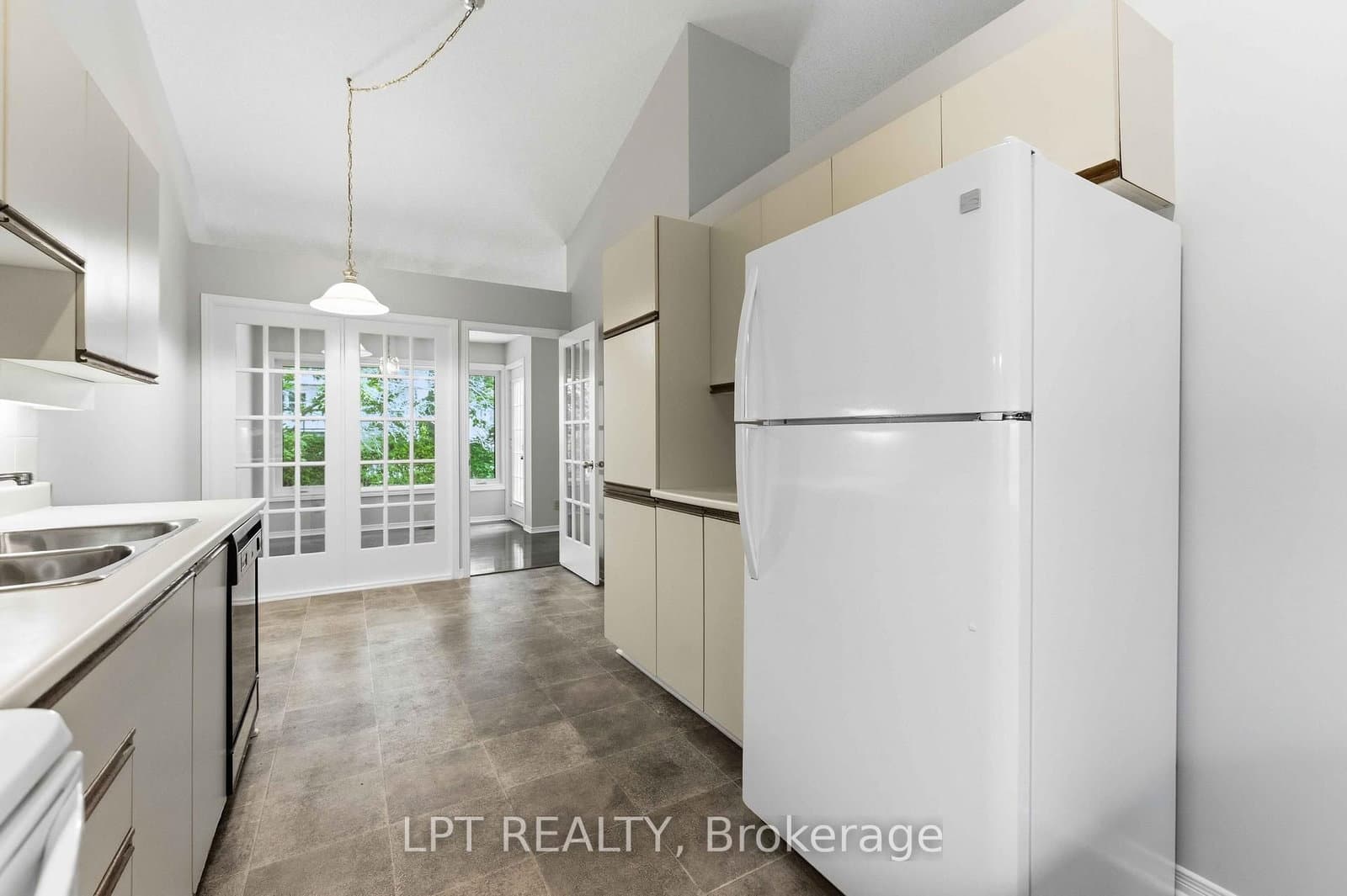 40 - 24 Grand Cedar Court, Stittsville, ON — photo 12