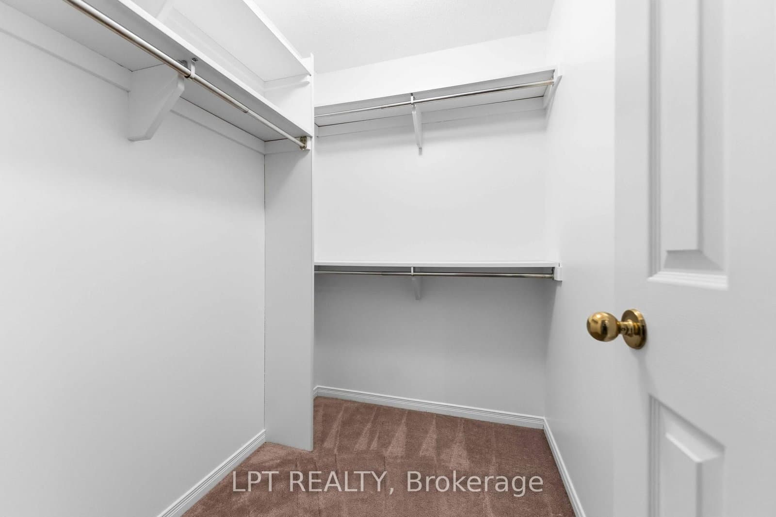 40 - 24 Grand Cedar Court, Stittsville, ON — photo 16