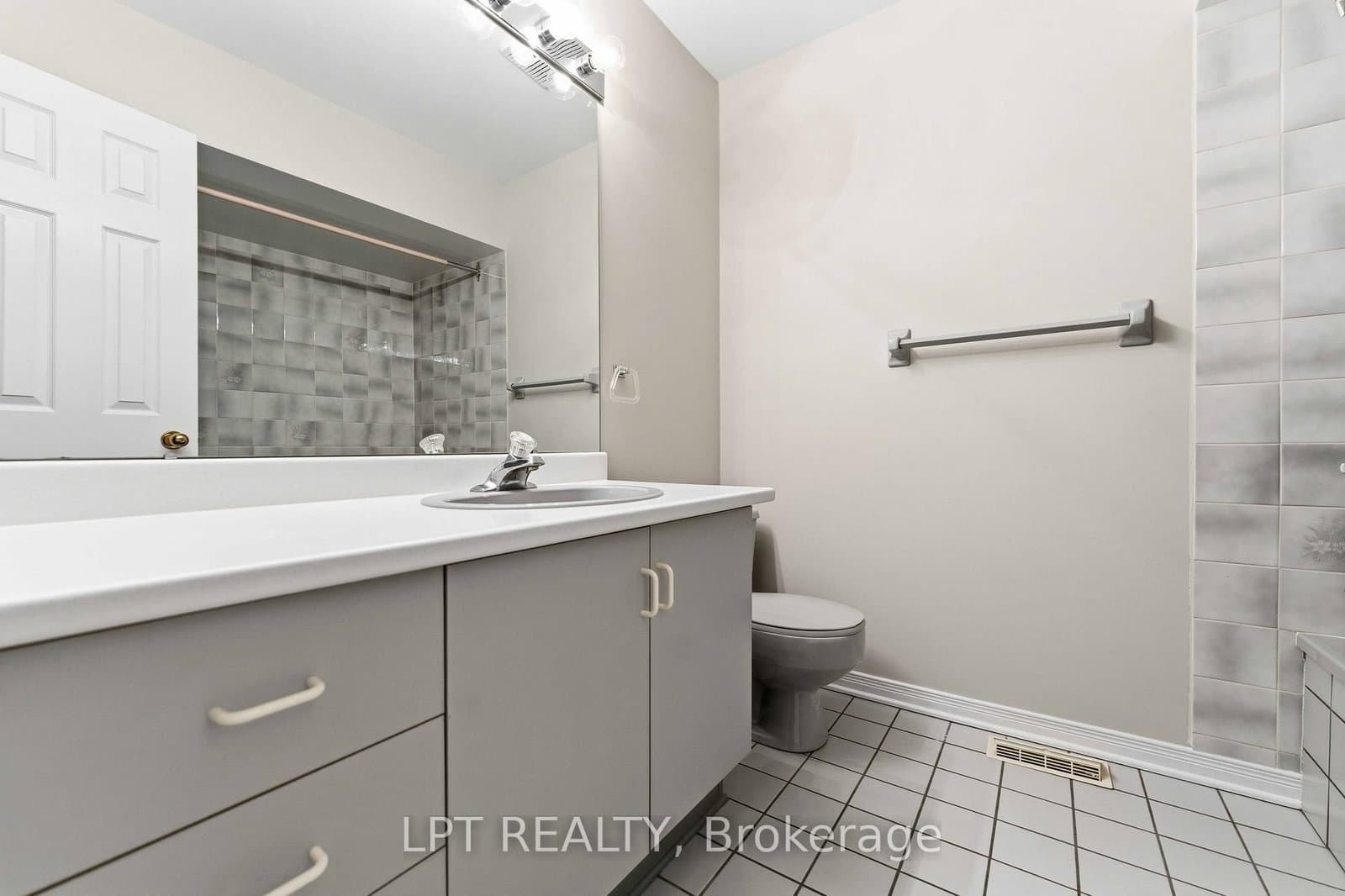 40 - 24 Grand Cedar Court, Stittsville, ON — photo 17