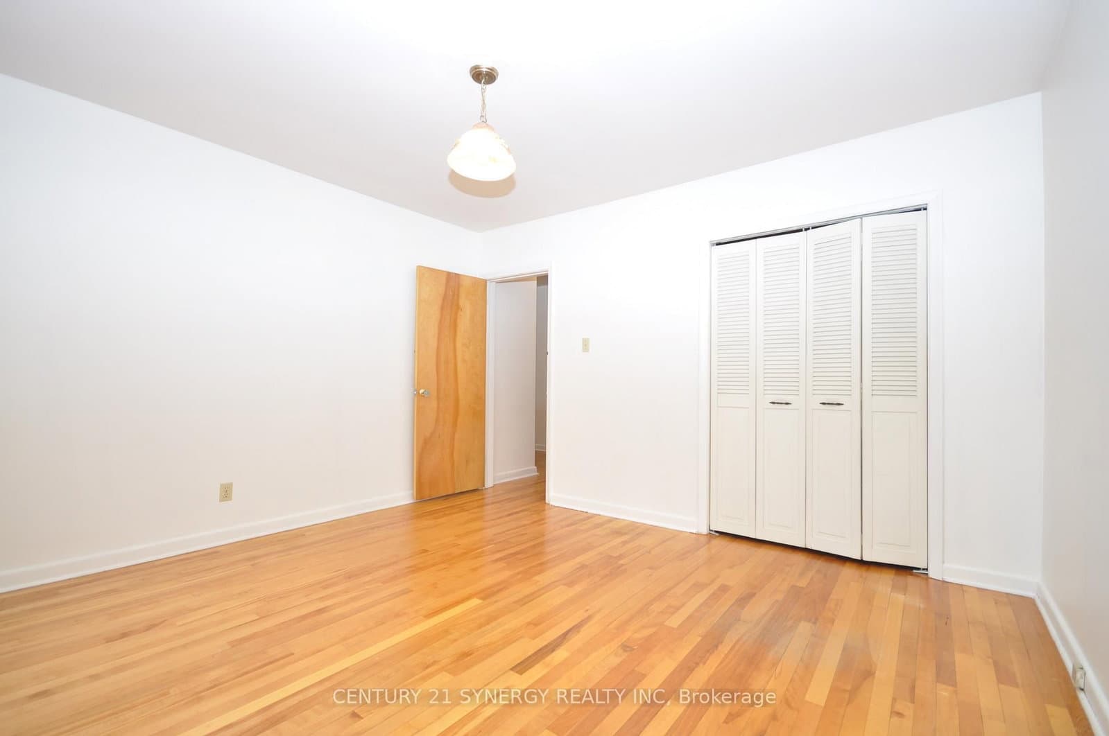 2148 Iris Street, Ottawa, ON — photo 11