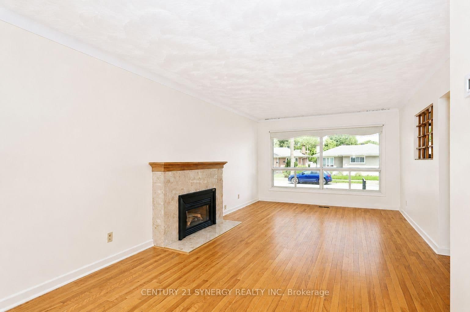 2148 Iris Street, Ottawa, ON — photo 4