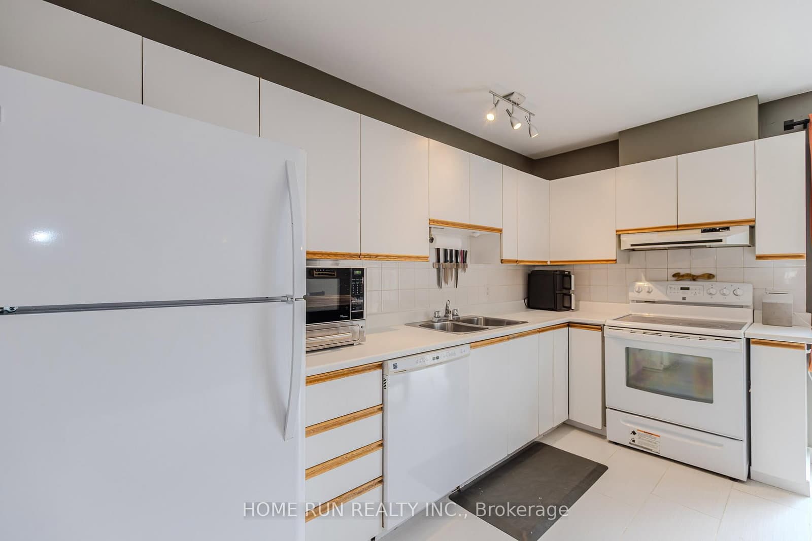 24 - 2828 Richmond Road, Ottawa, ON — photo 23