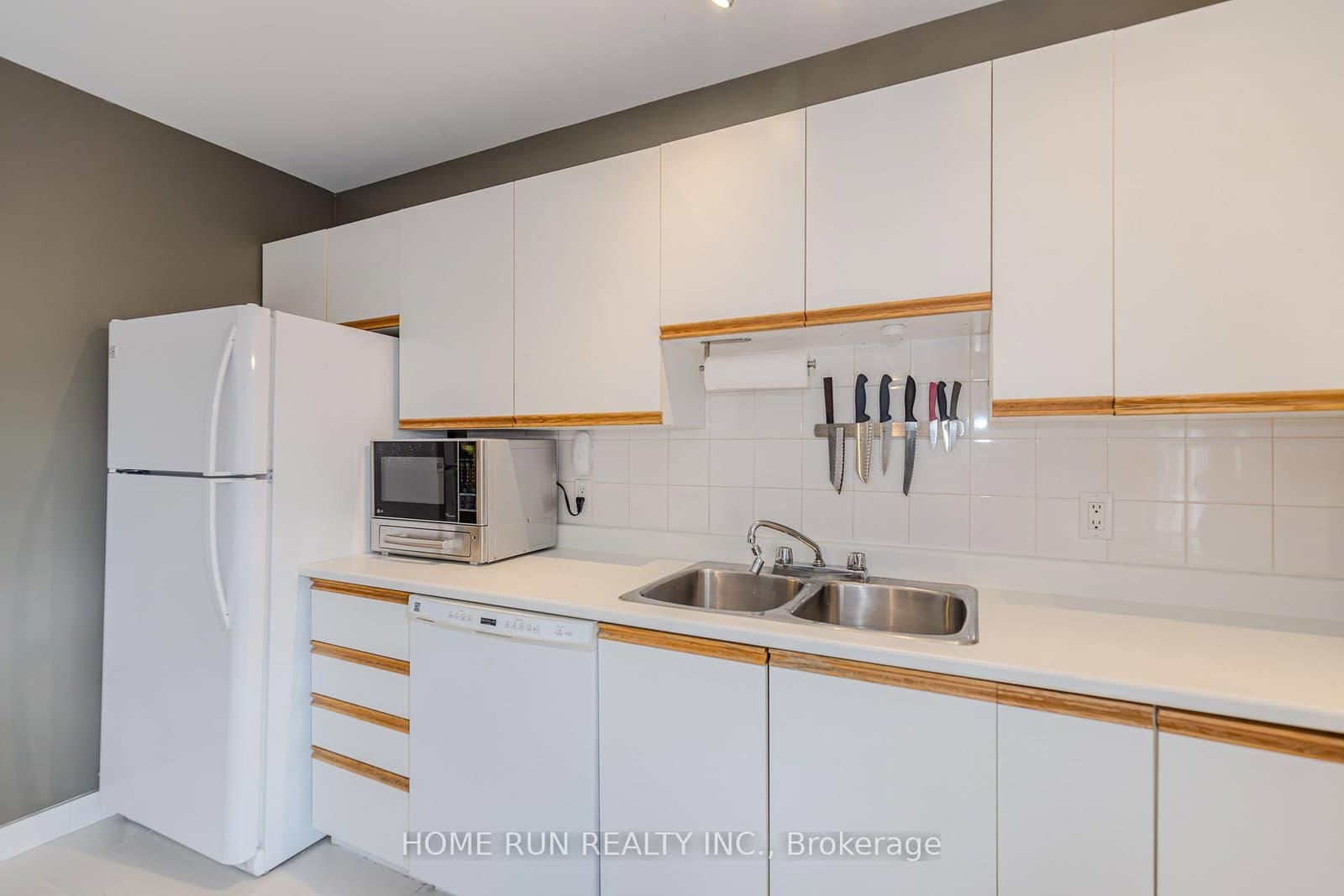 24 - 2828 Richmond Road, Ottawa, ON — photo 25