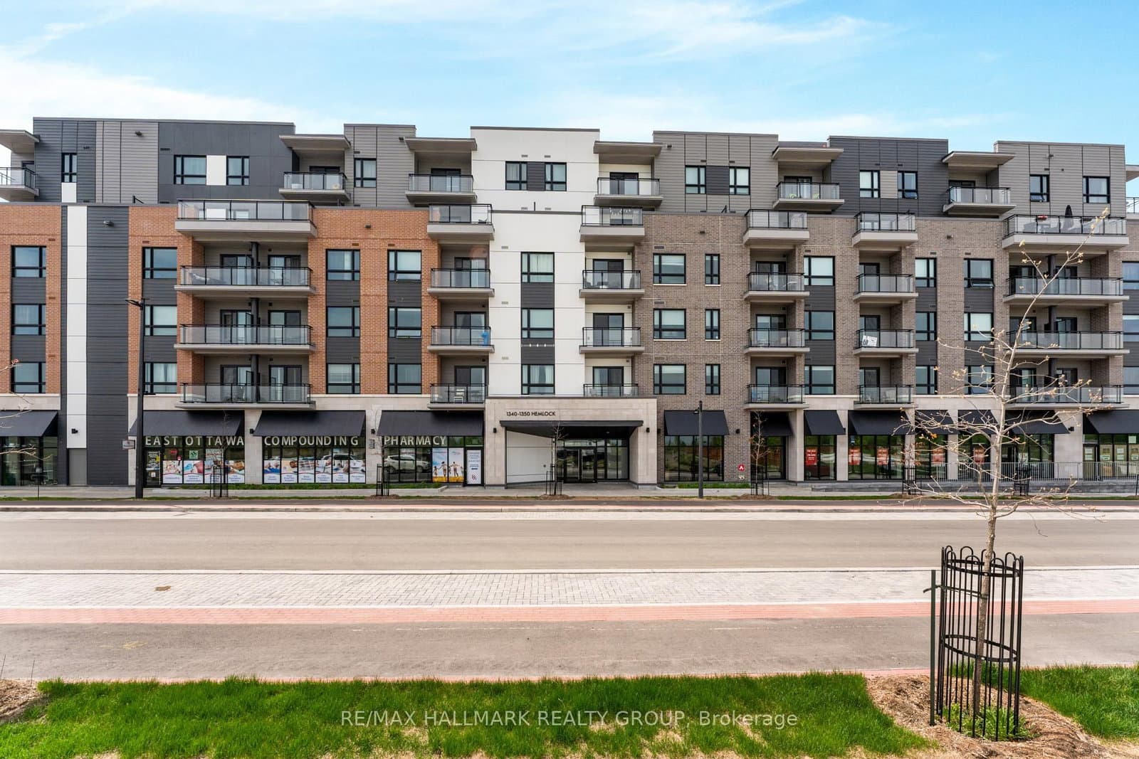 411 - 1350 Hemlock Road, Ottawa, ON — photo 1
