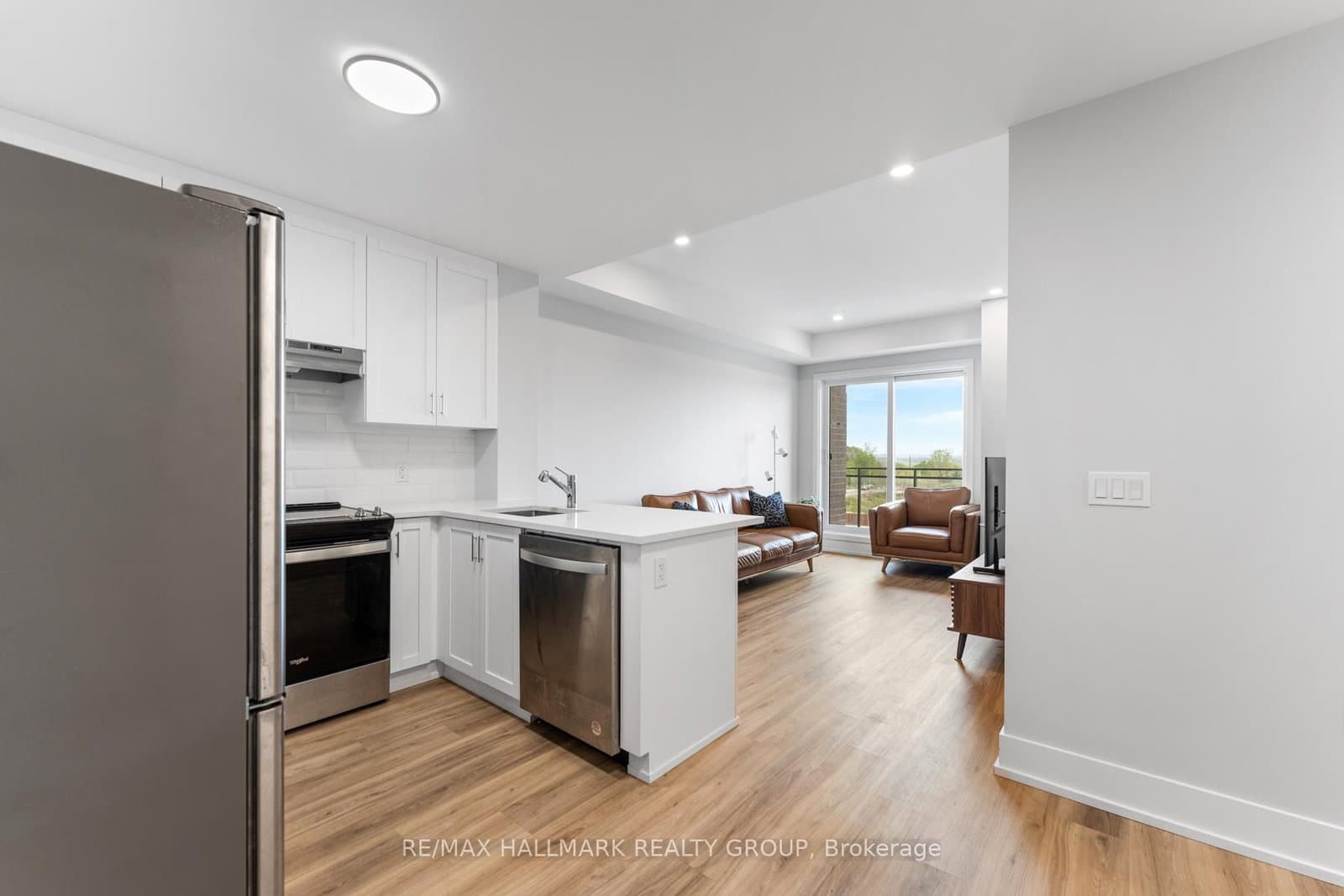 411 - 1350 Hemlock Road, Ottawa, ON — photo 3