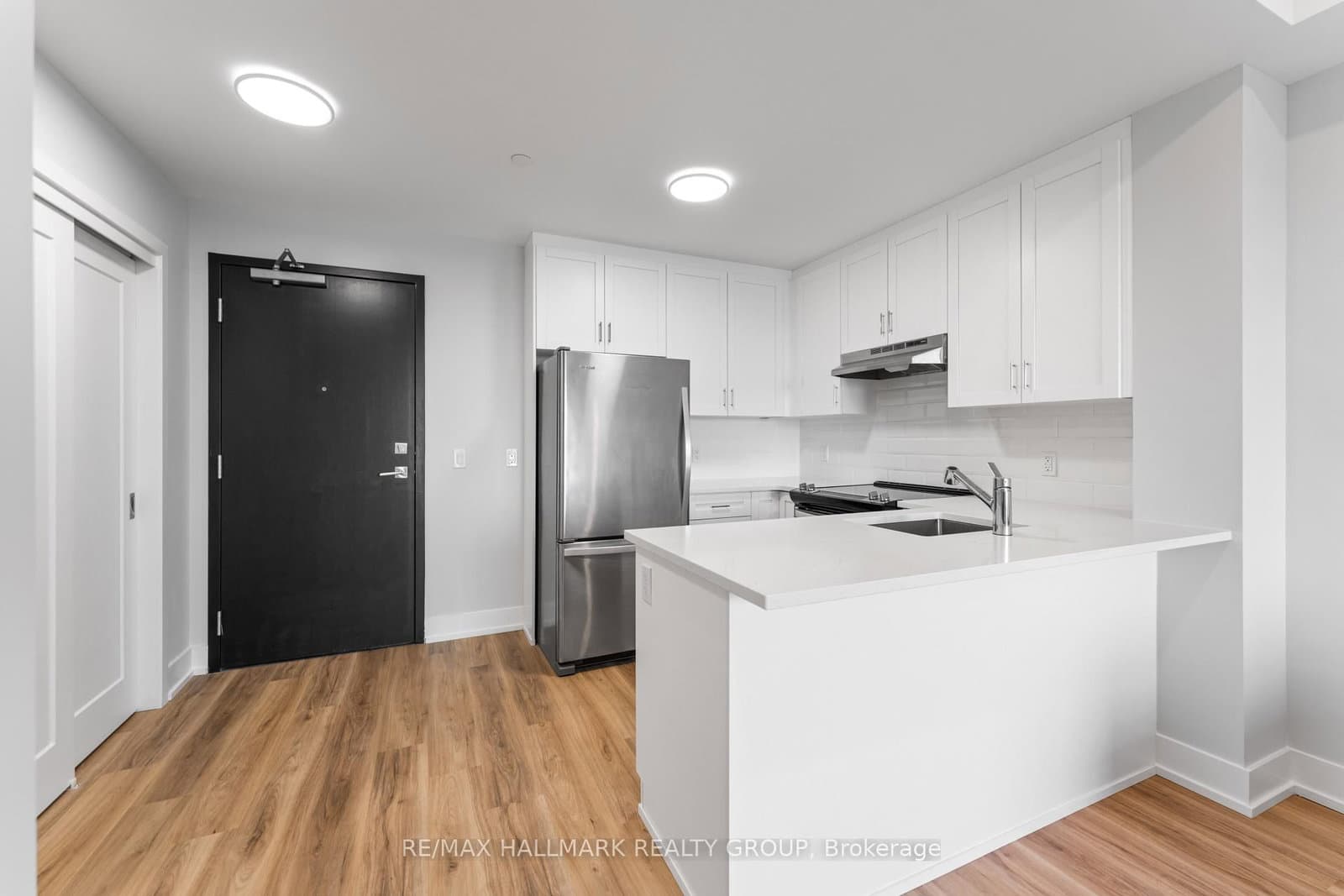 411 - 1350 Hemlock Road, Ottawa, ON — photo 4