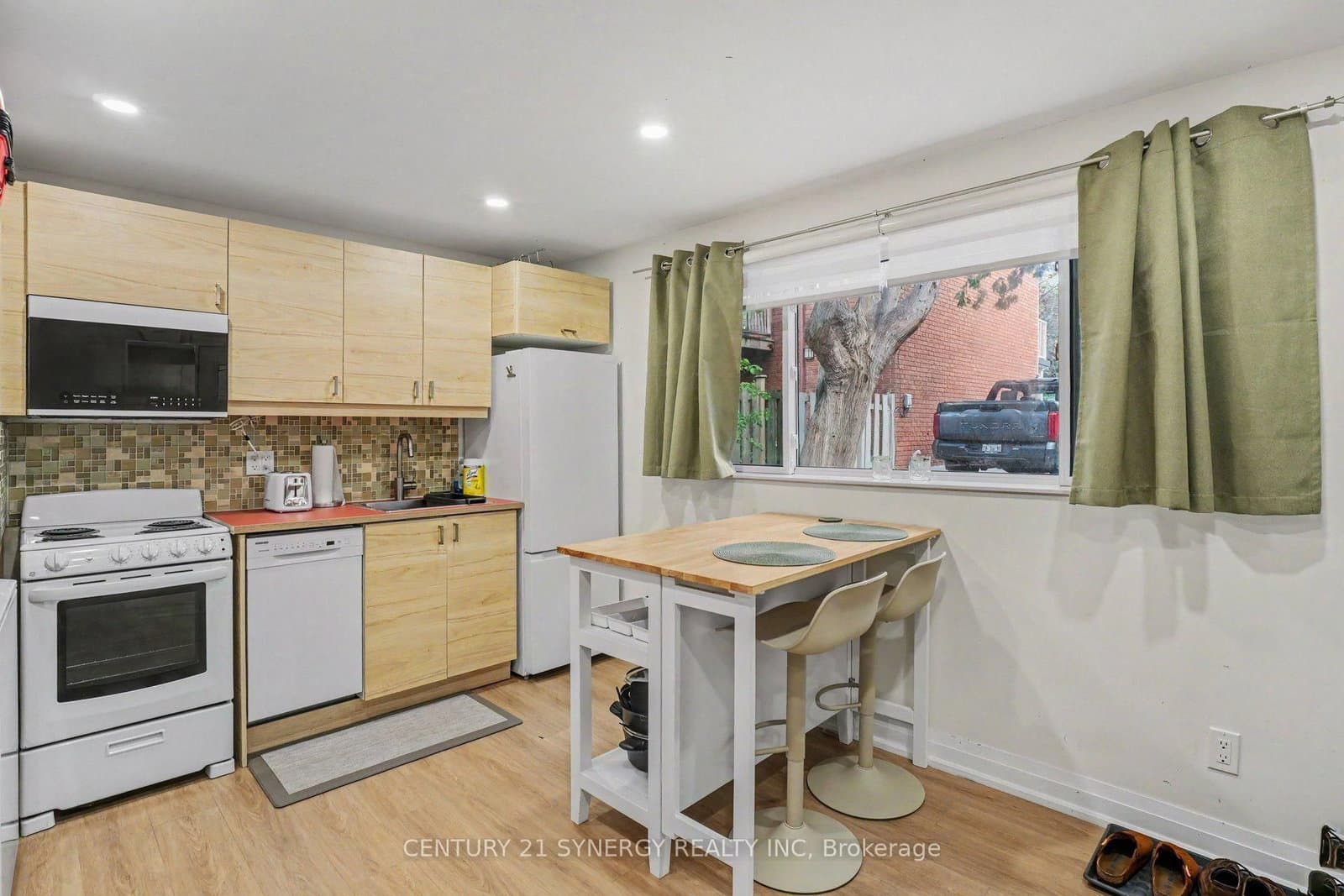 95 Templeton Street, Ottawa, ON — photo 5