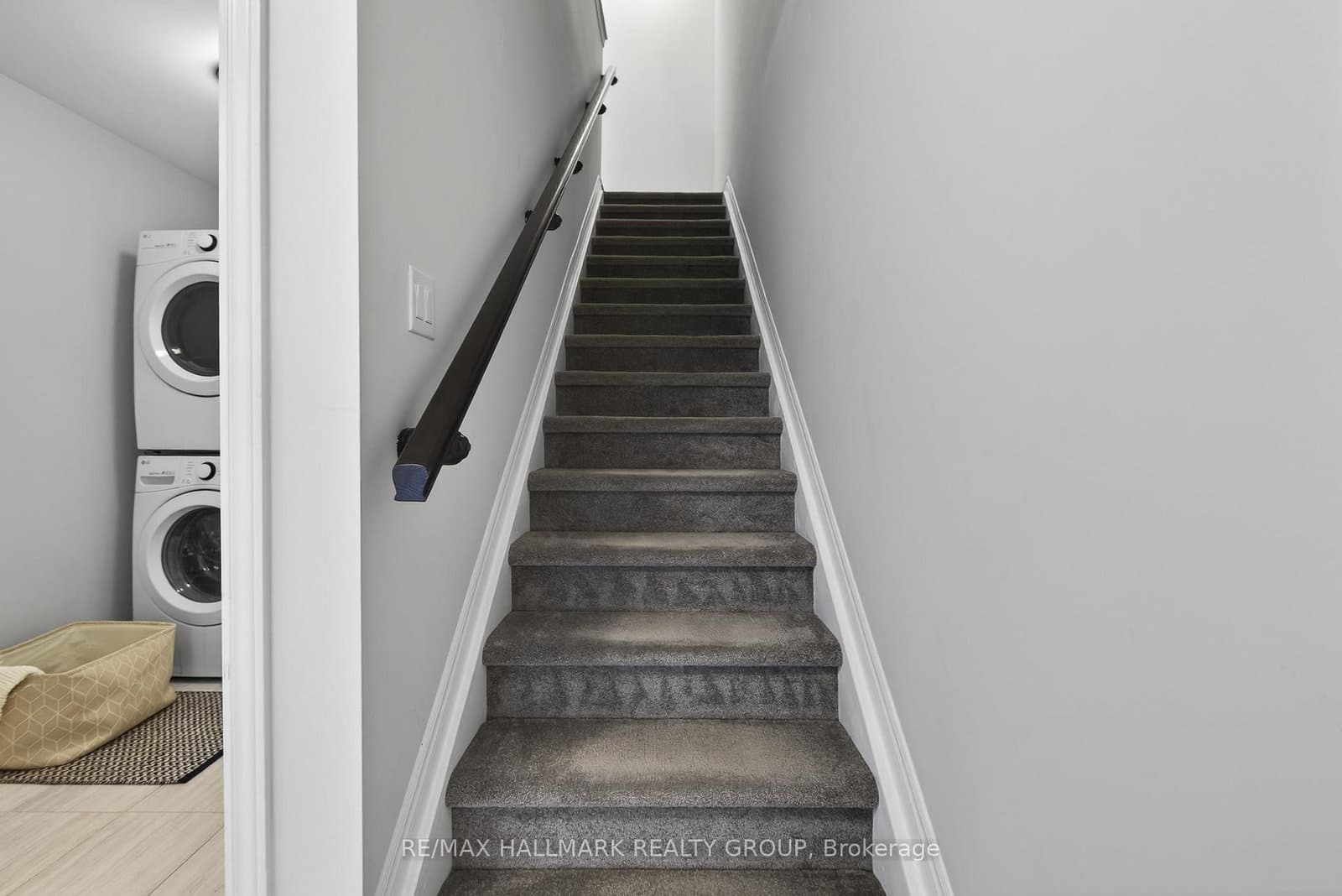 805 Kiniw Private, Ottawa, ON — photo 5