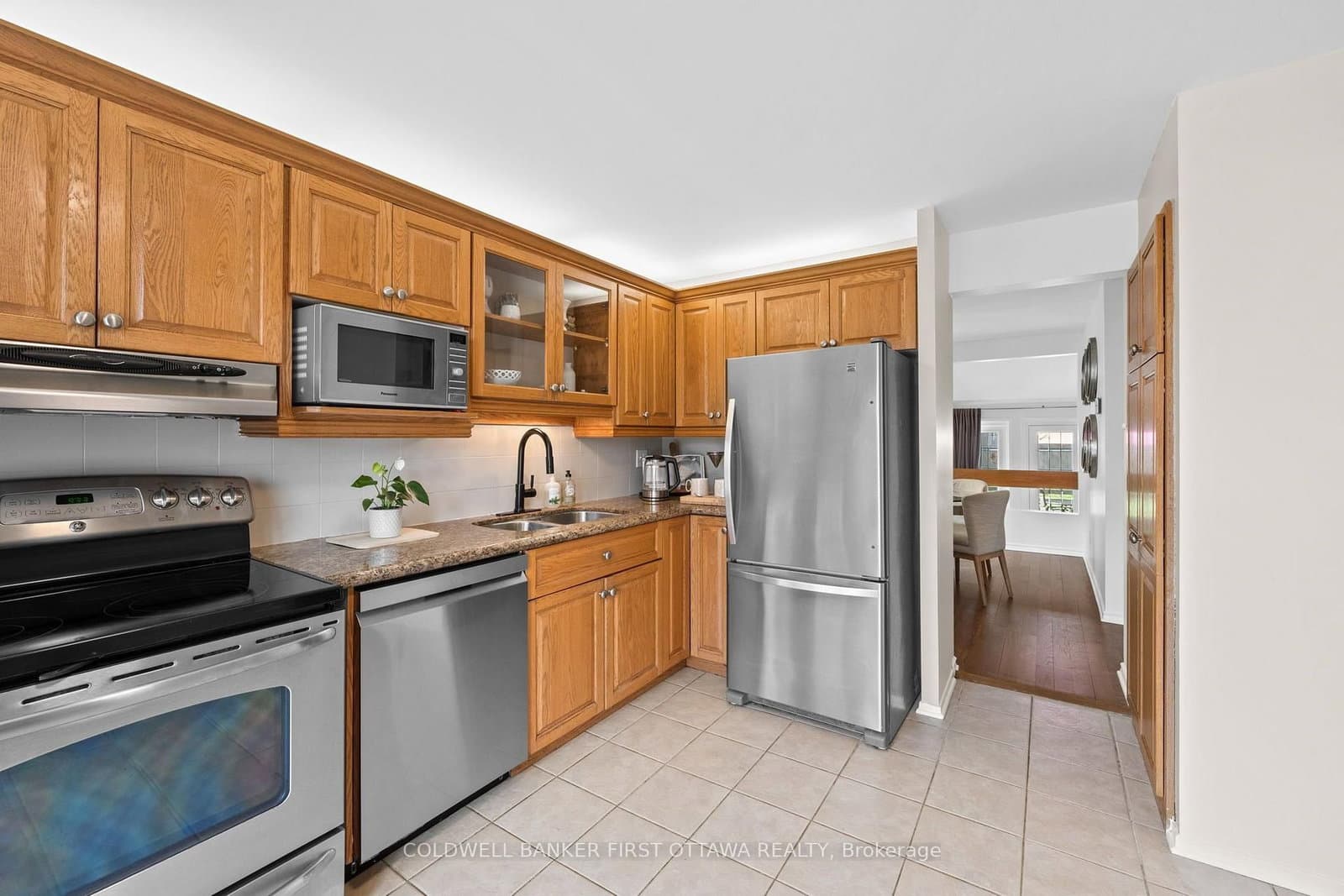34 Melville Drive, Ottawa, ON — photo 7