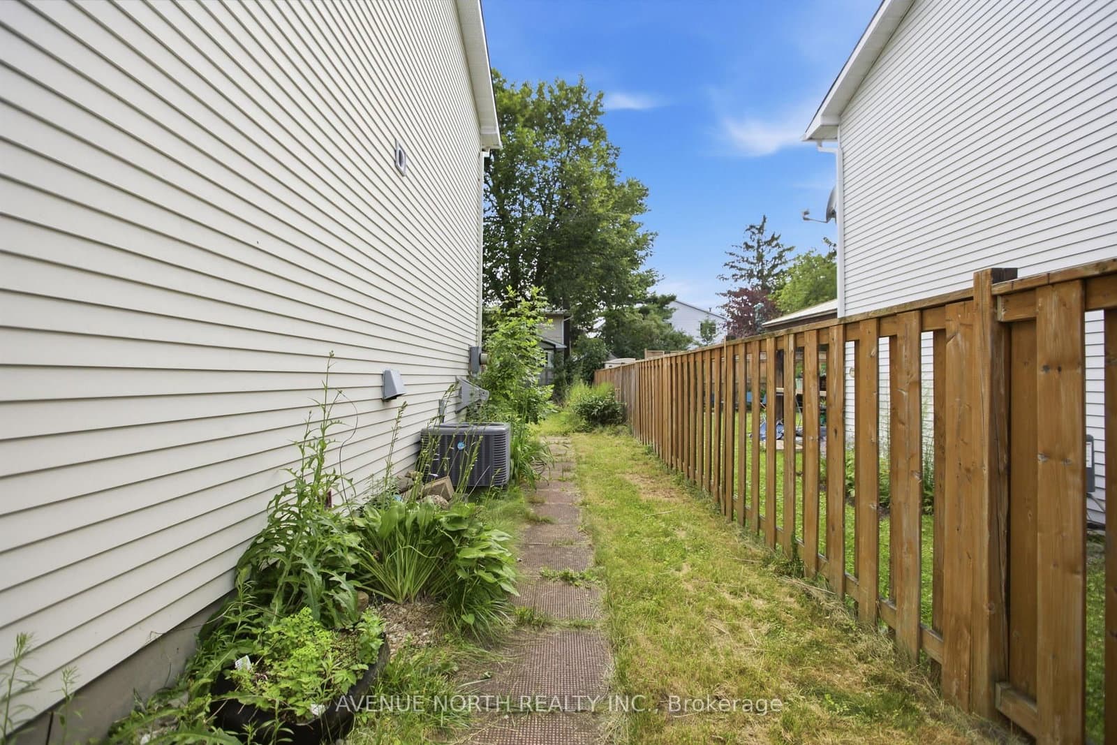 6 WOLFGANG Drive, Nepean, ON — photo 35