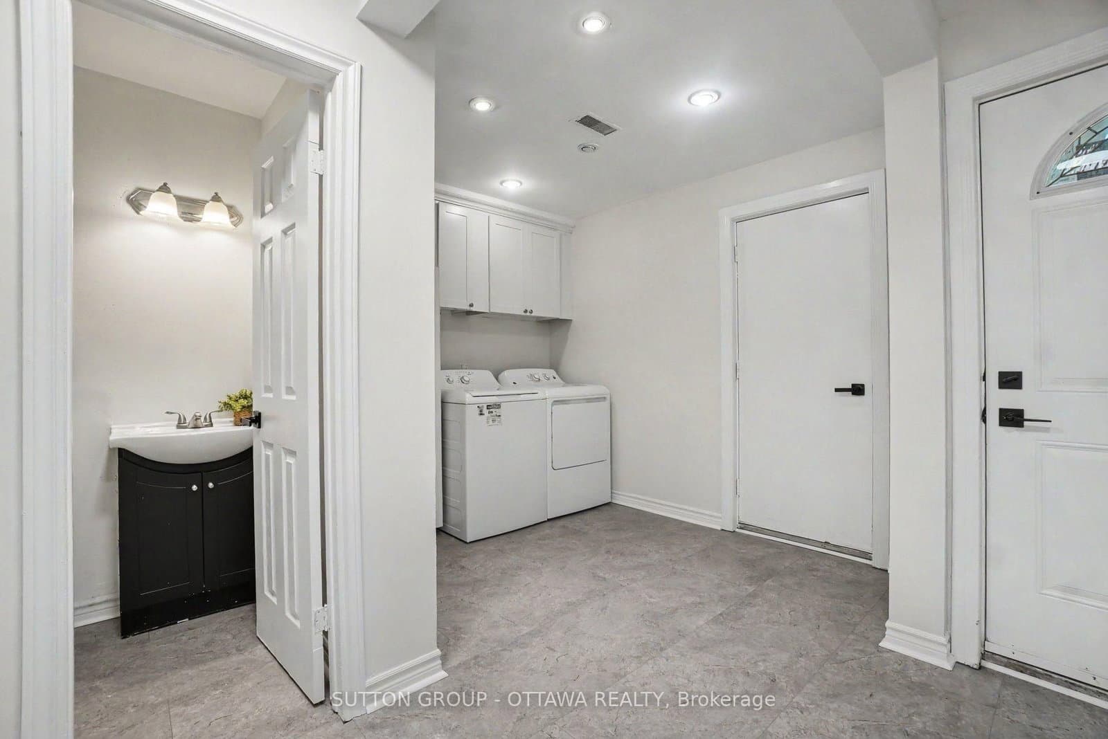 1833 BROUSSEAU Crescent, Ottawa, ON — photo 3