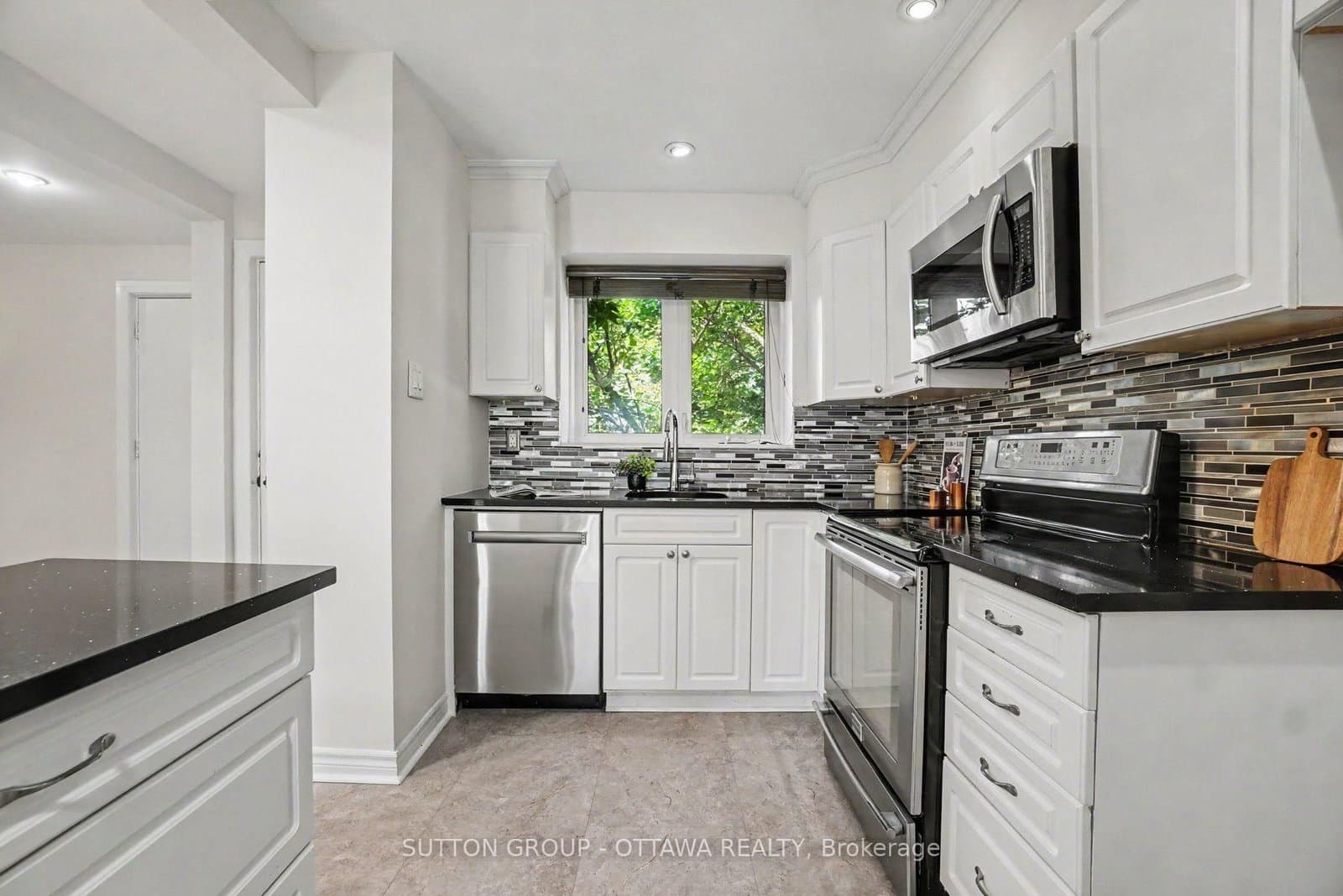 1833 BROUSSEAU Crescent, Ottawa, ON — photo 9