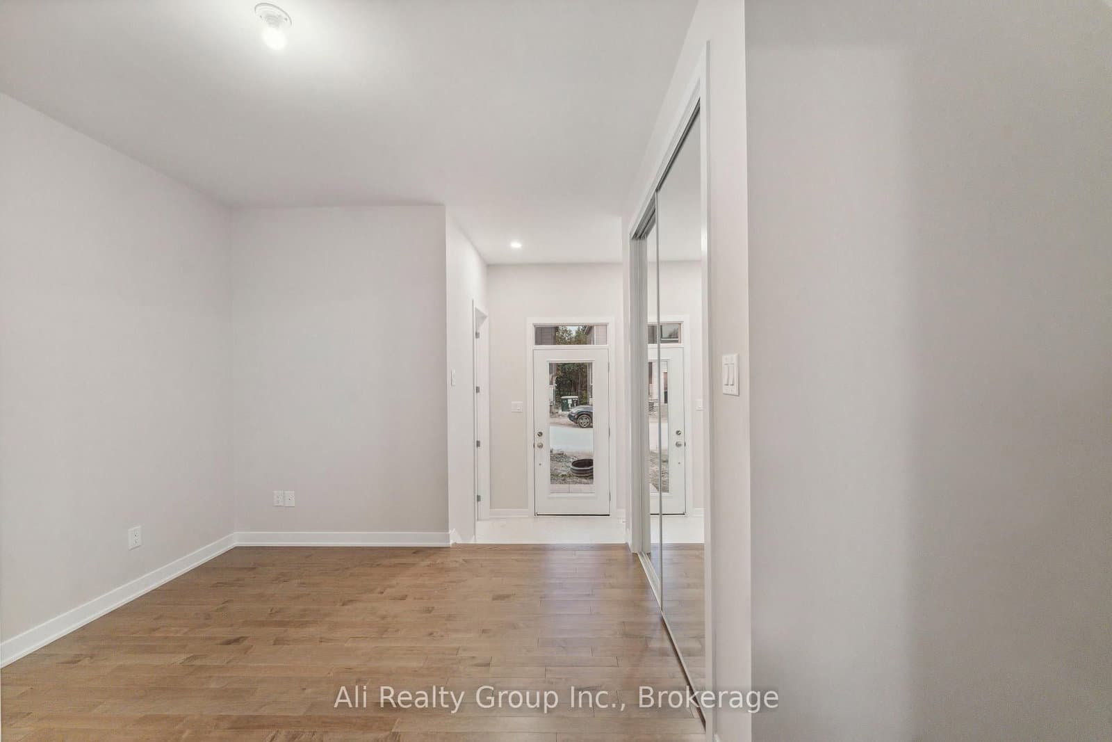 242 FALSETTO Street, Ottawa, ON — photo 2