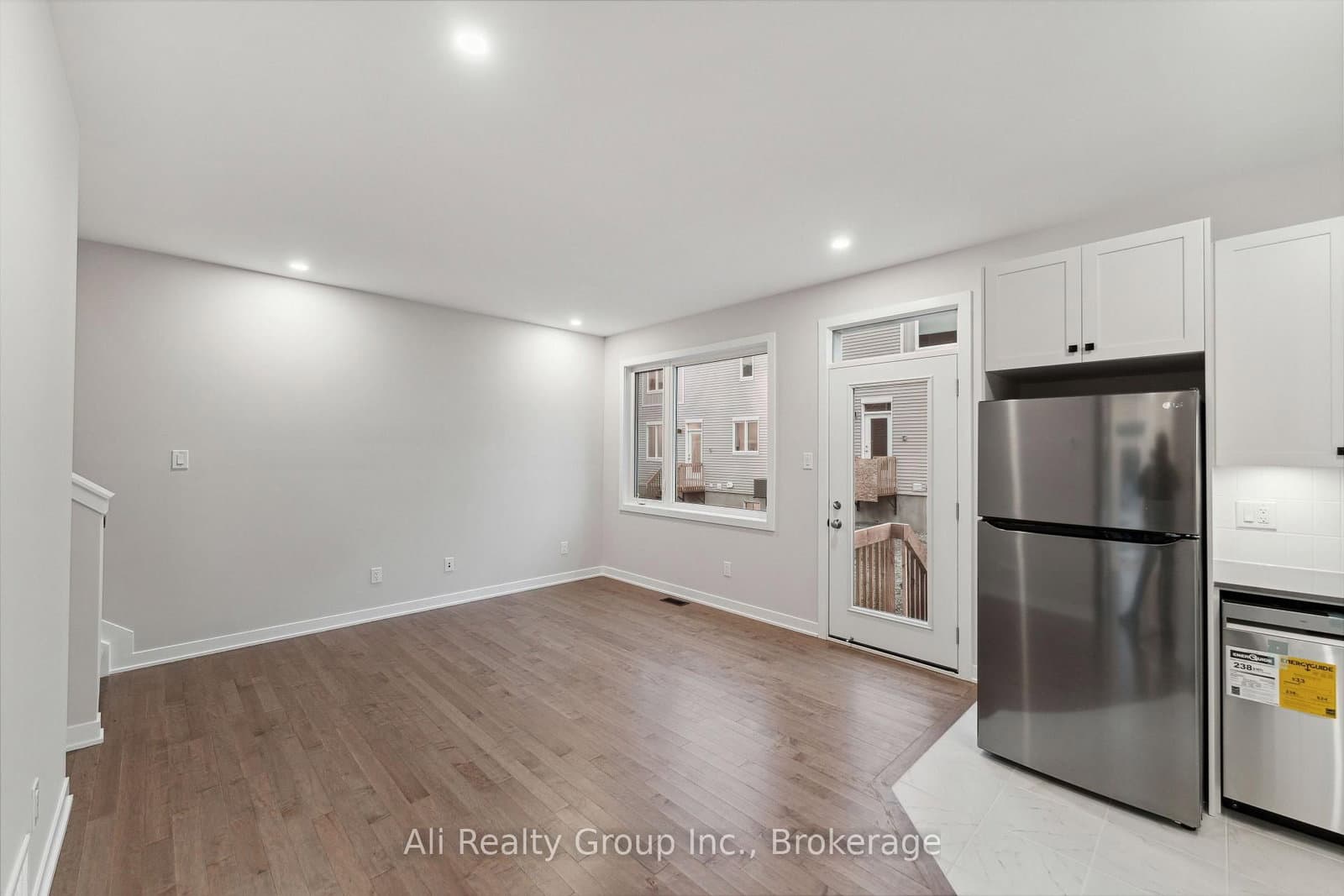 242 FALSETTO Street, Ottawa, ON — photo 4