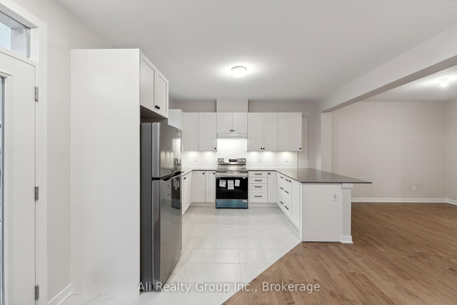 242 FALSETTO Street, Ottawa, ON — photo 6