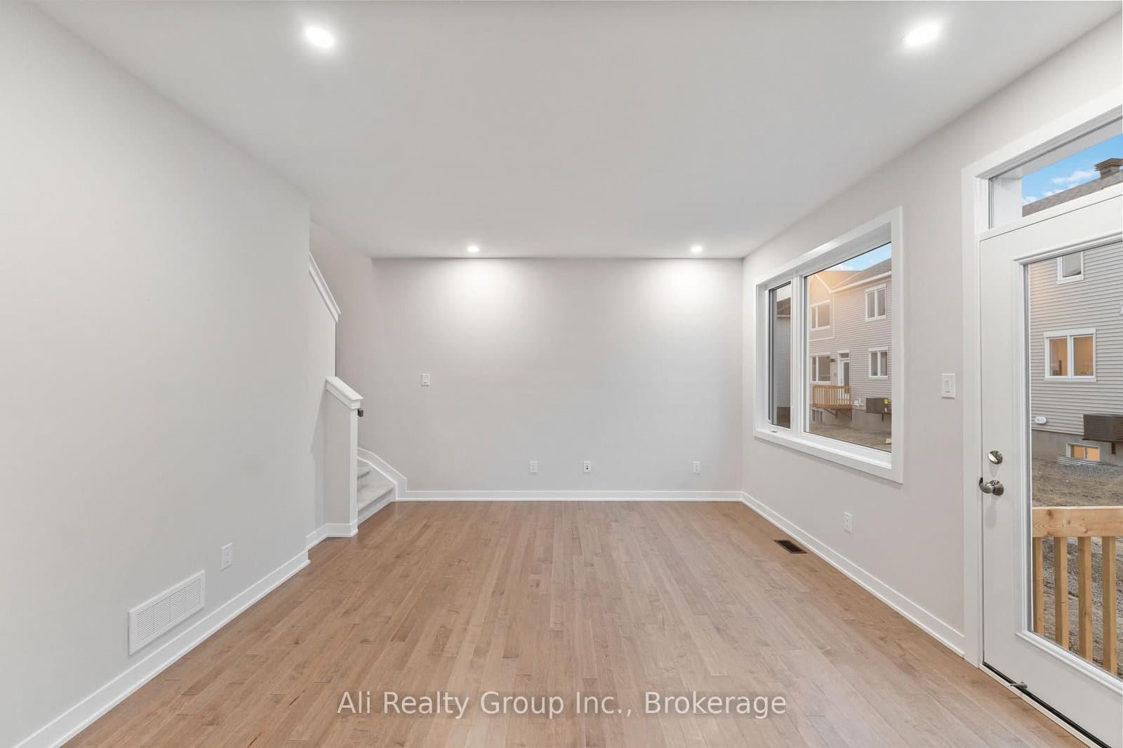 242 FALSETTO Street, Ottawa, ON — photo 7