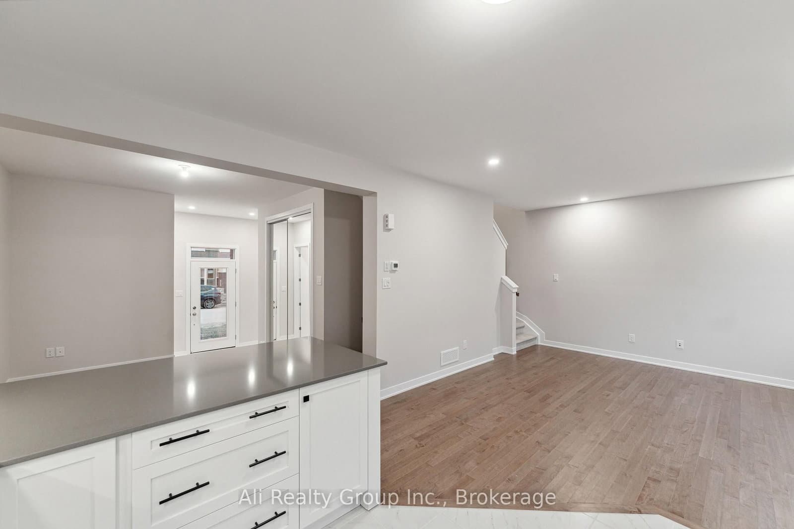 242 FALSETTO Street, Ottawa, ON — photo 8
