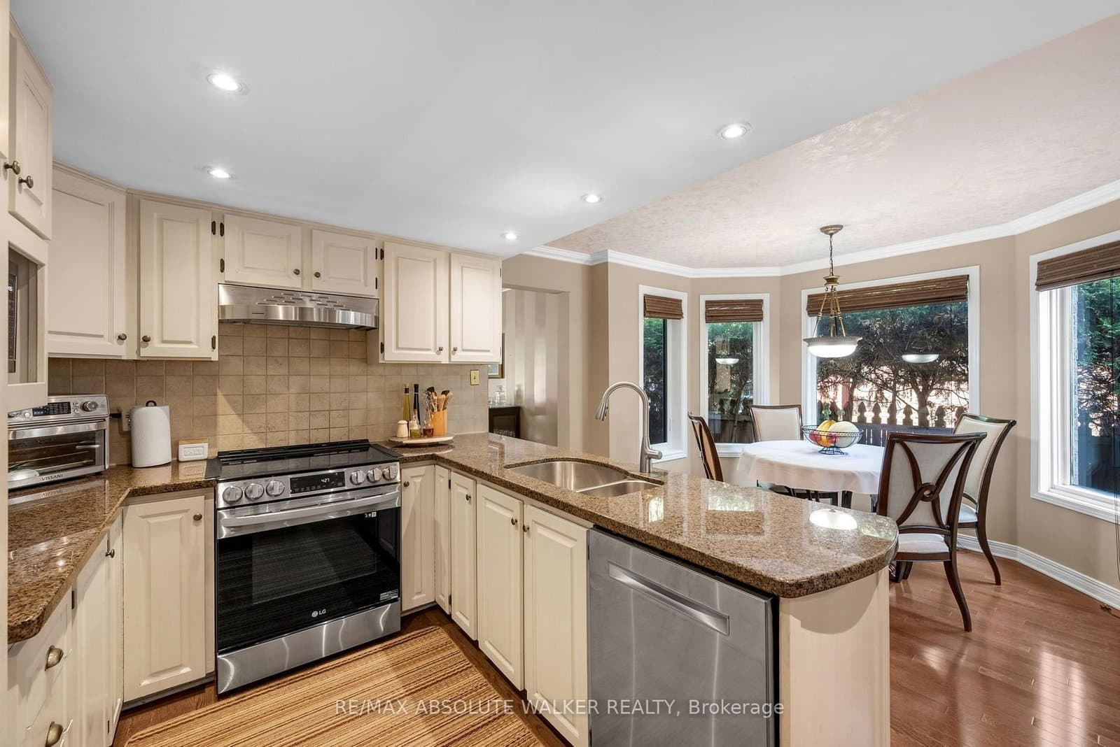 30 Elderwood Trail, Ottawa, ON — photo 9