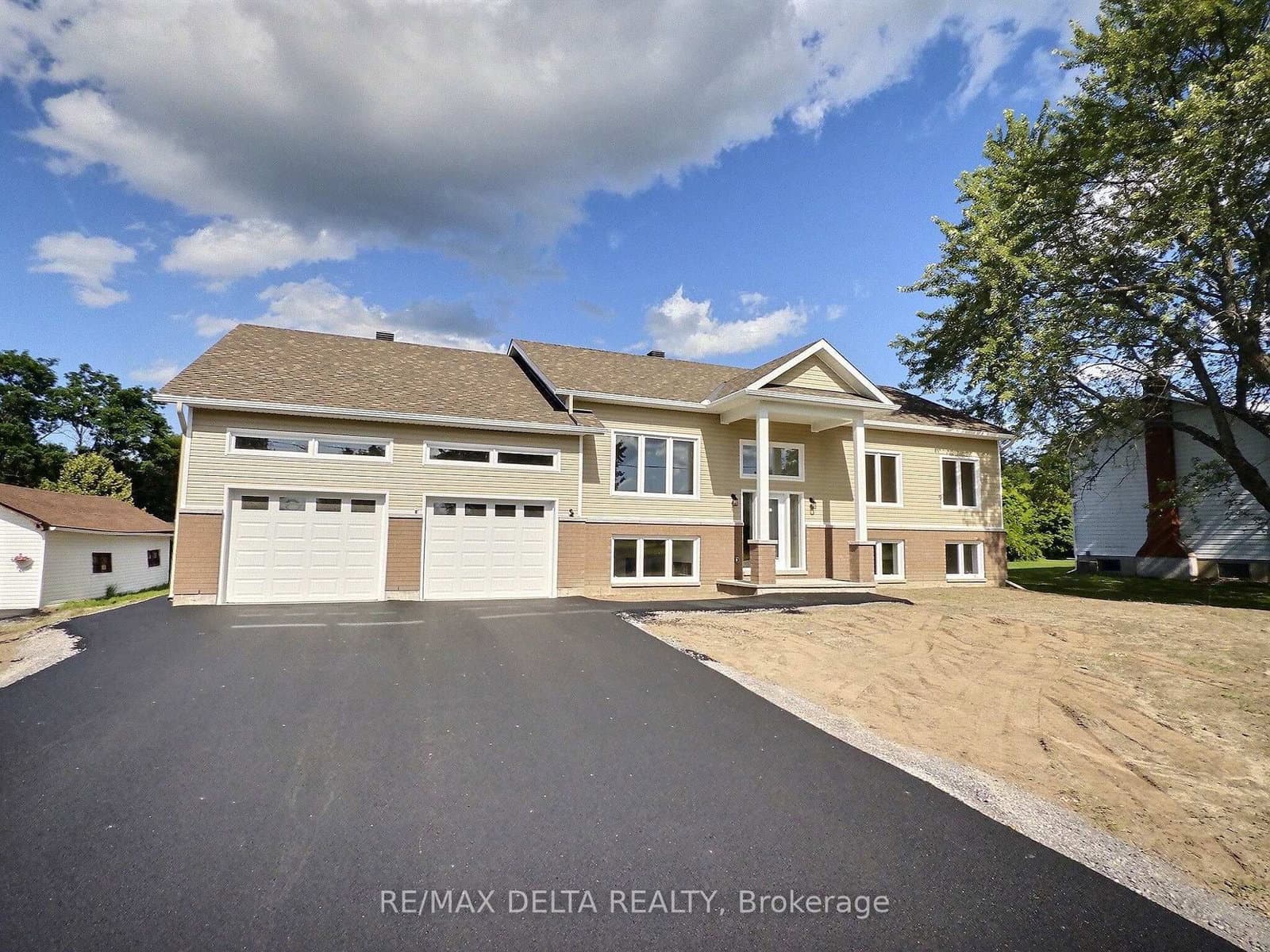 1025 Quigley Hill Road, Orleans, ON — photo 1