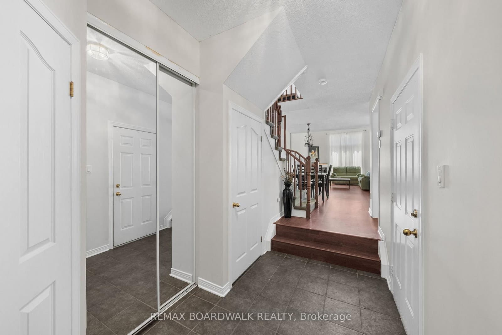 50 Gray Crescent, Ottawa, ON — photo 5