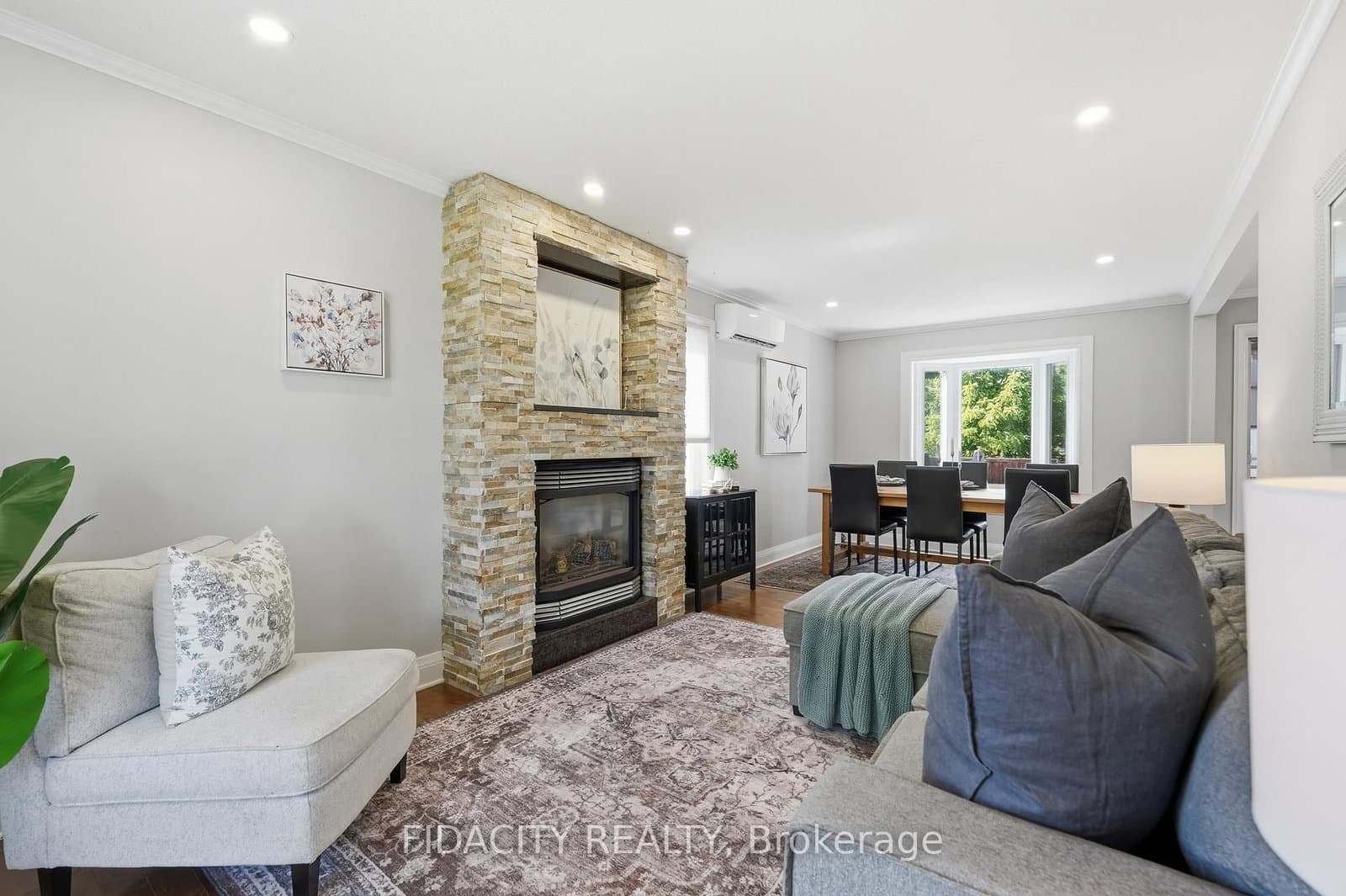 13 Poole Creek Crescent, Stittsville, ON — photo 6