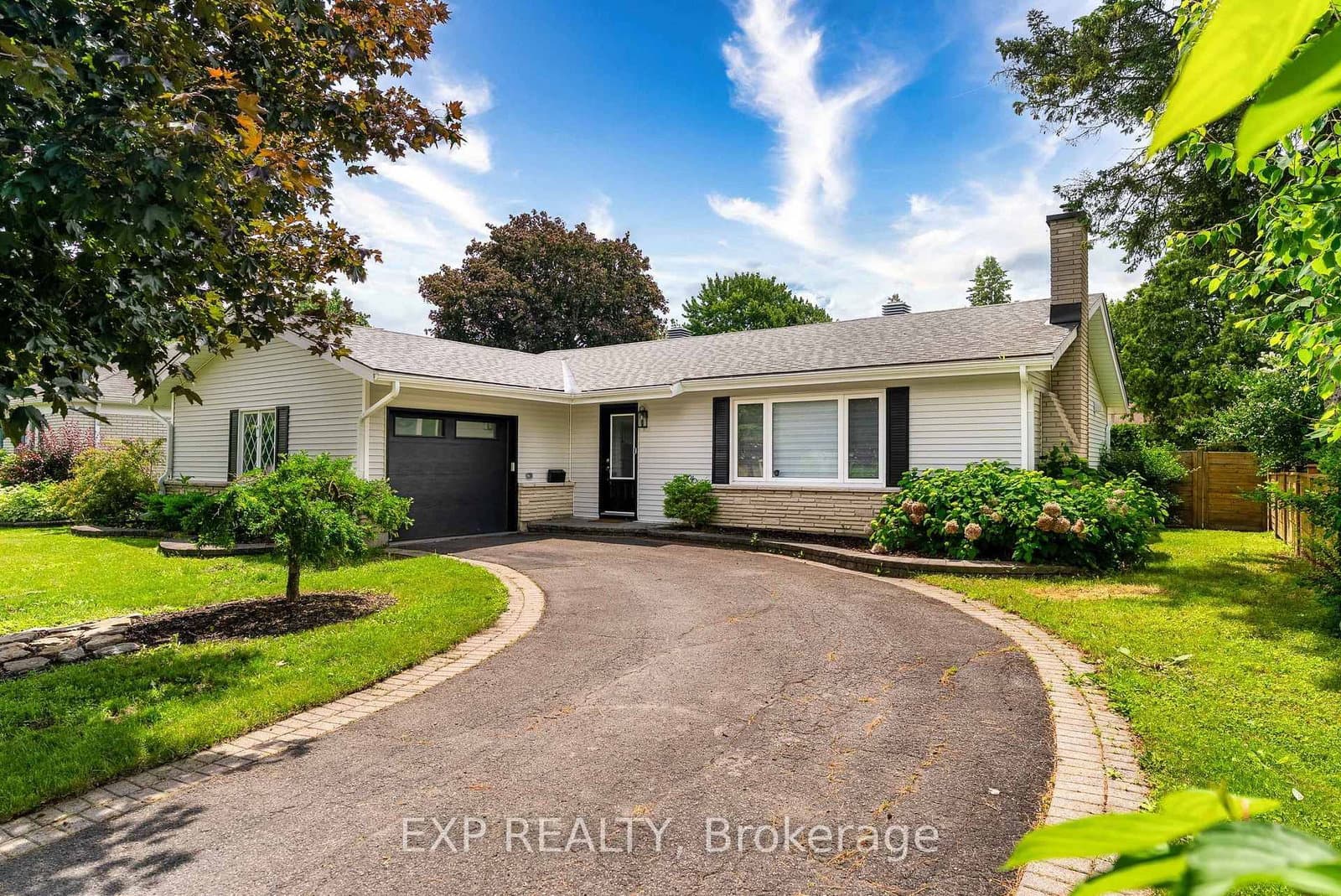 2136 Fillmore Crescent, Ottawa, ON — photo 1