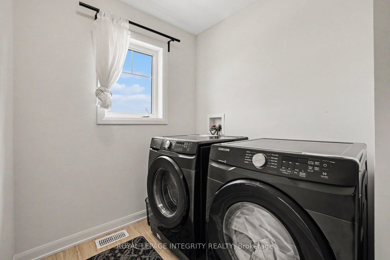 301 Cloyne Crescent, Ottawa, ON — photo 17
