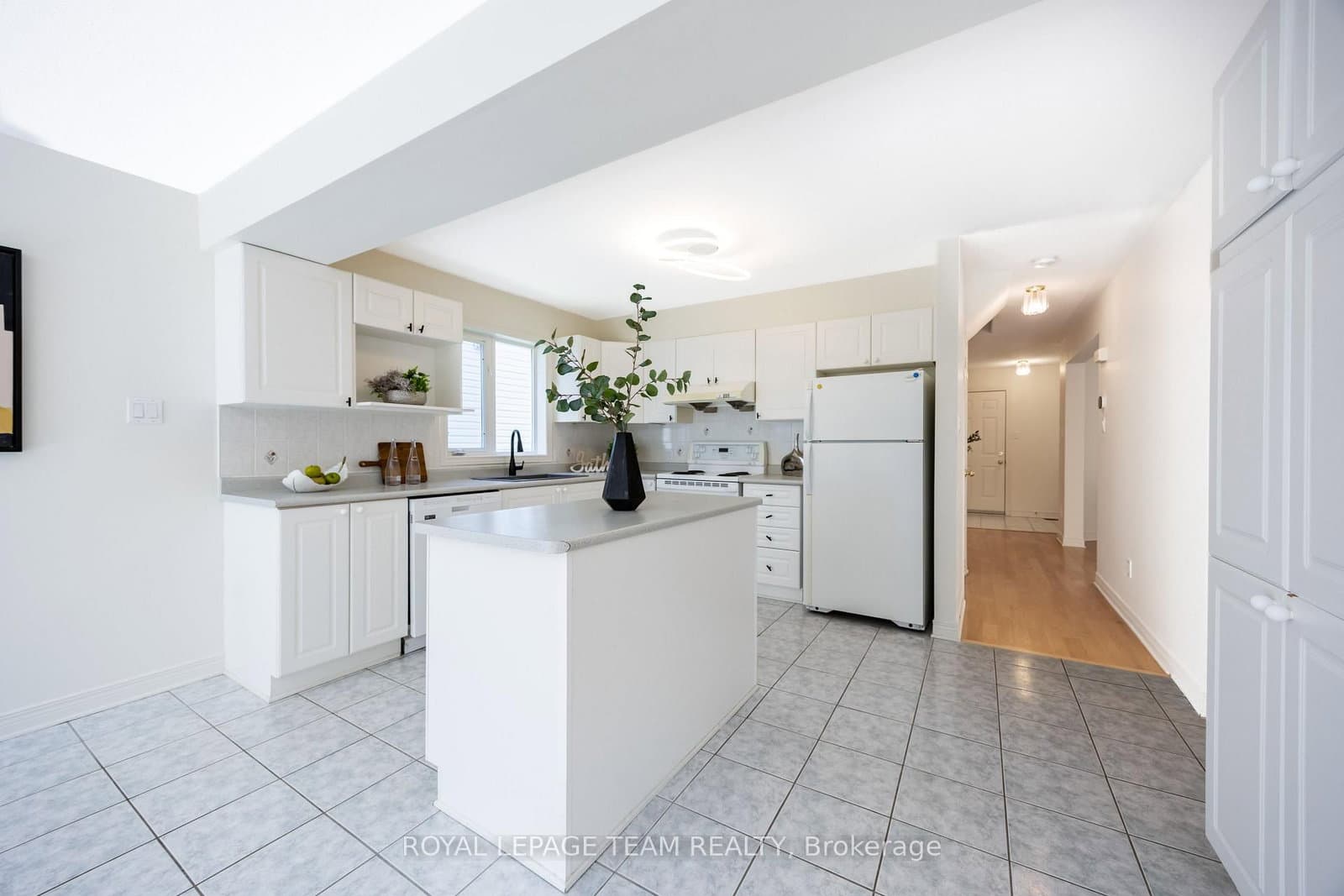 29 Keno Way, Kanata, ON — photo 17