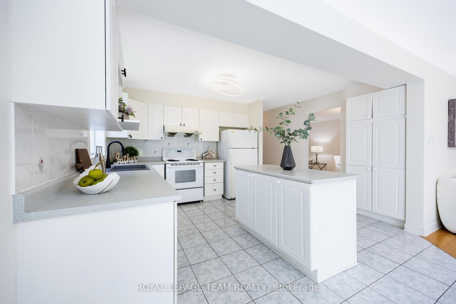 29 Keno Way, Kanata, ON — photo 18