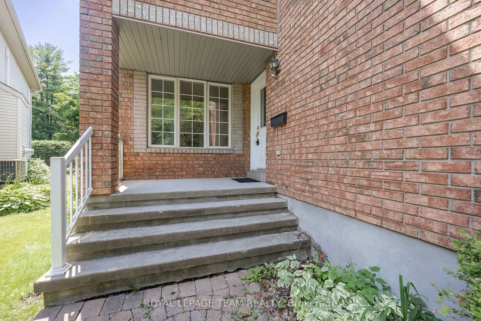 29 Keno Way, Kanata, ON — photo 3